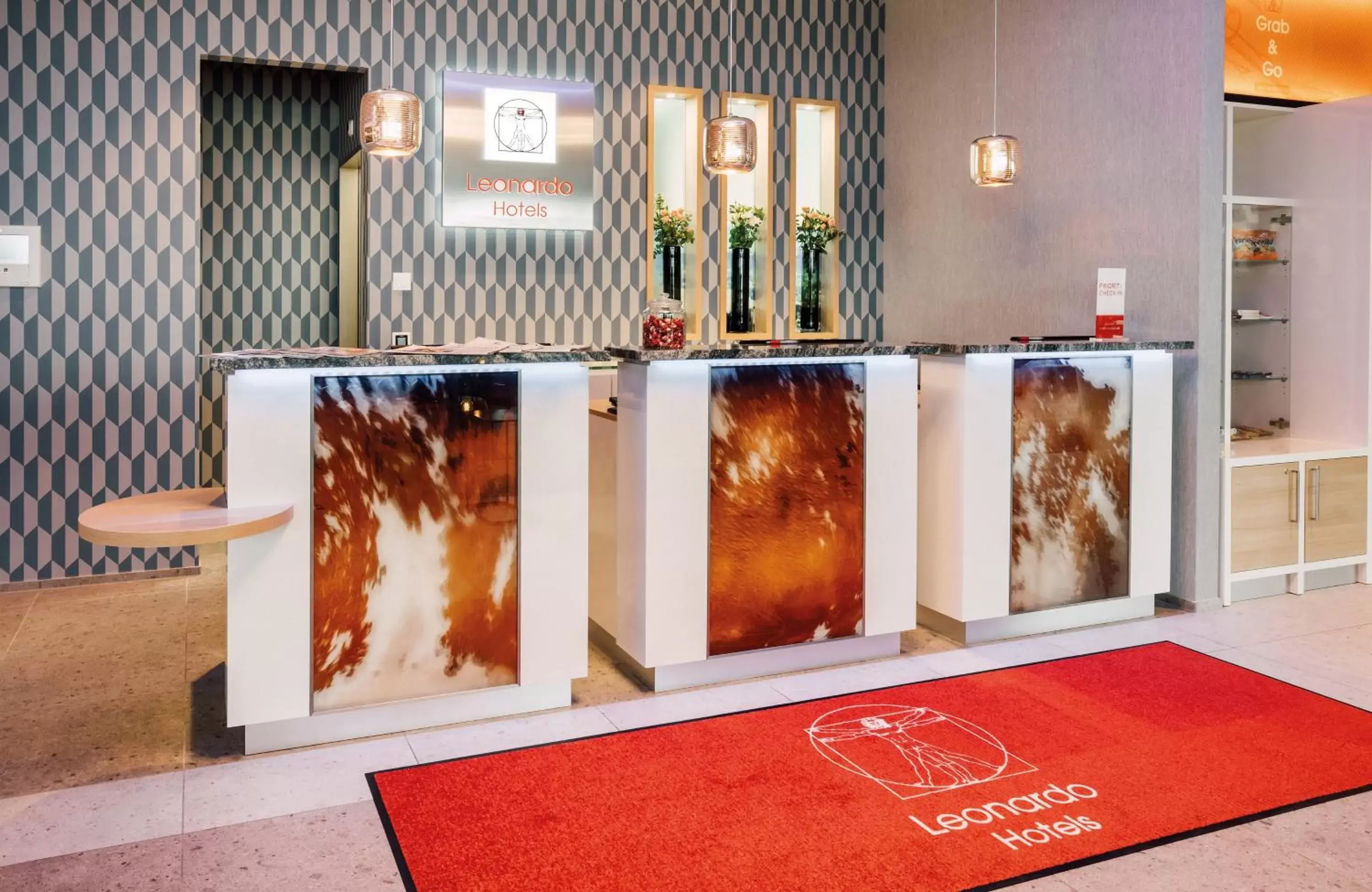 Lobby or reception in Leonardo Hotel Zurich Airport Lobby or reception in Leonardo Hotel Zurich Airport