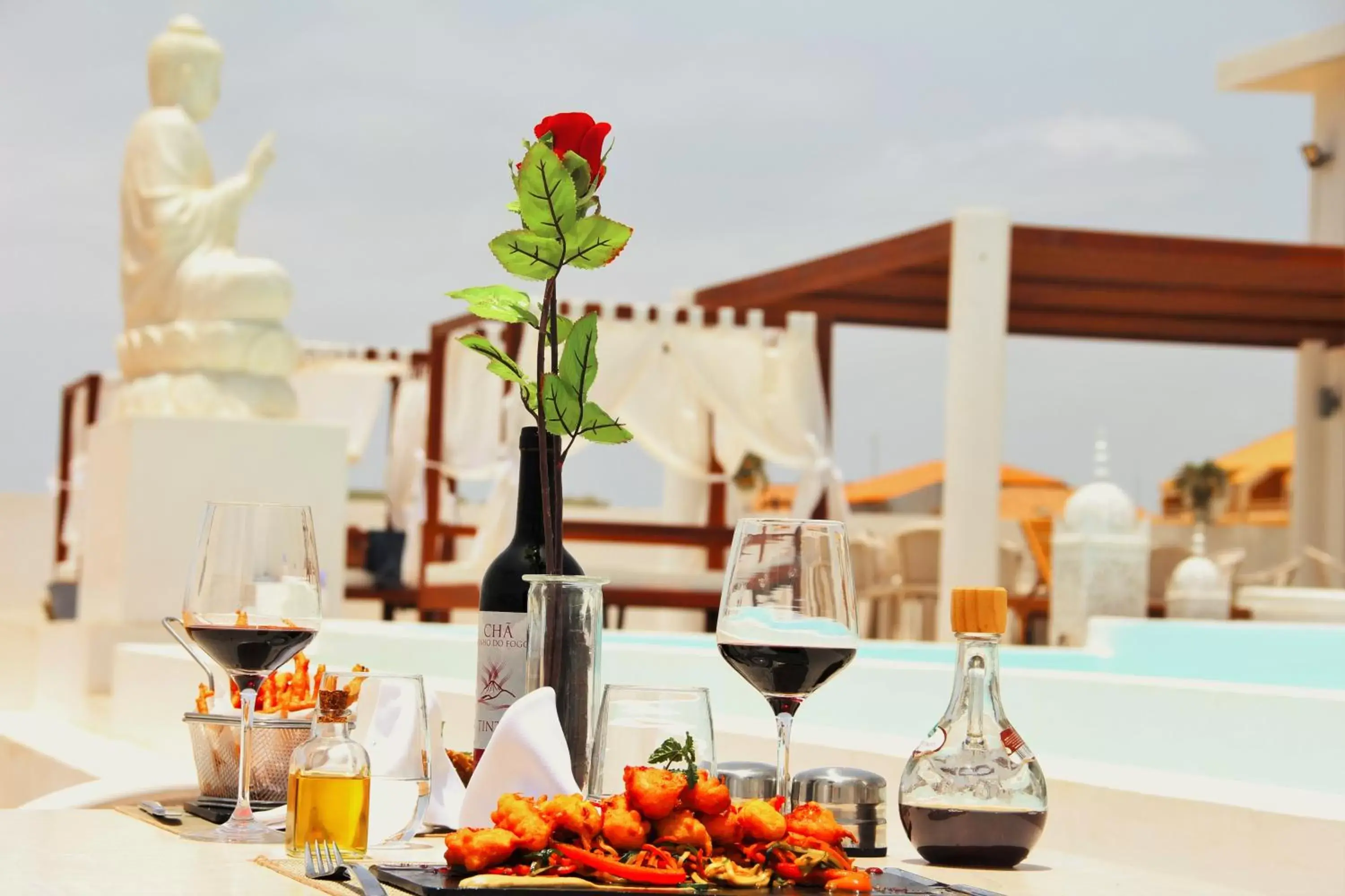 Restaurant/places to eat, Food in Hotel LIVVO Budha Beach