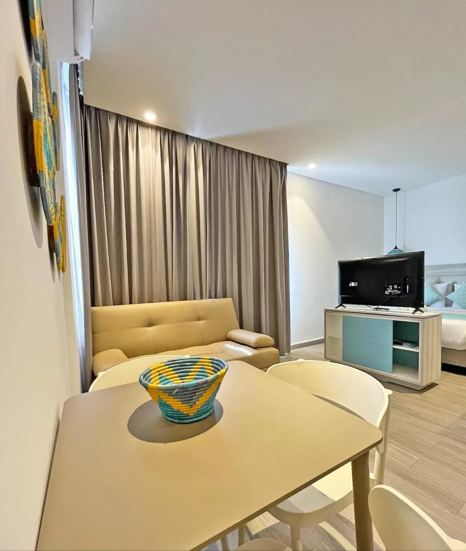 TV and multimedia, TV/Entertainment Center in Azure Lofts & Pool