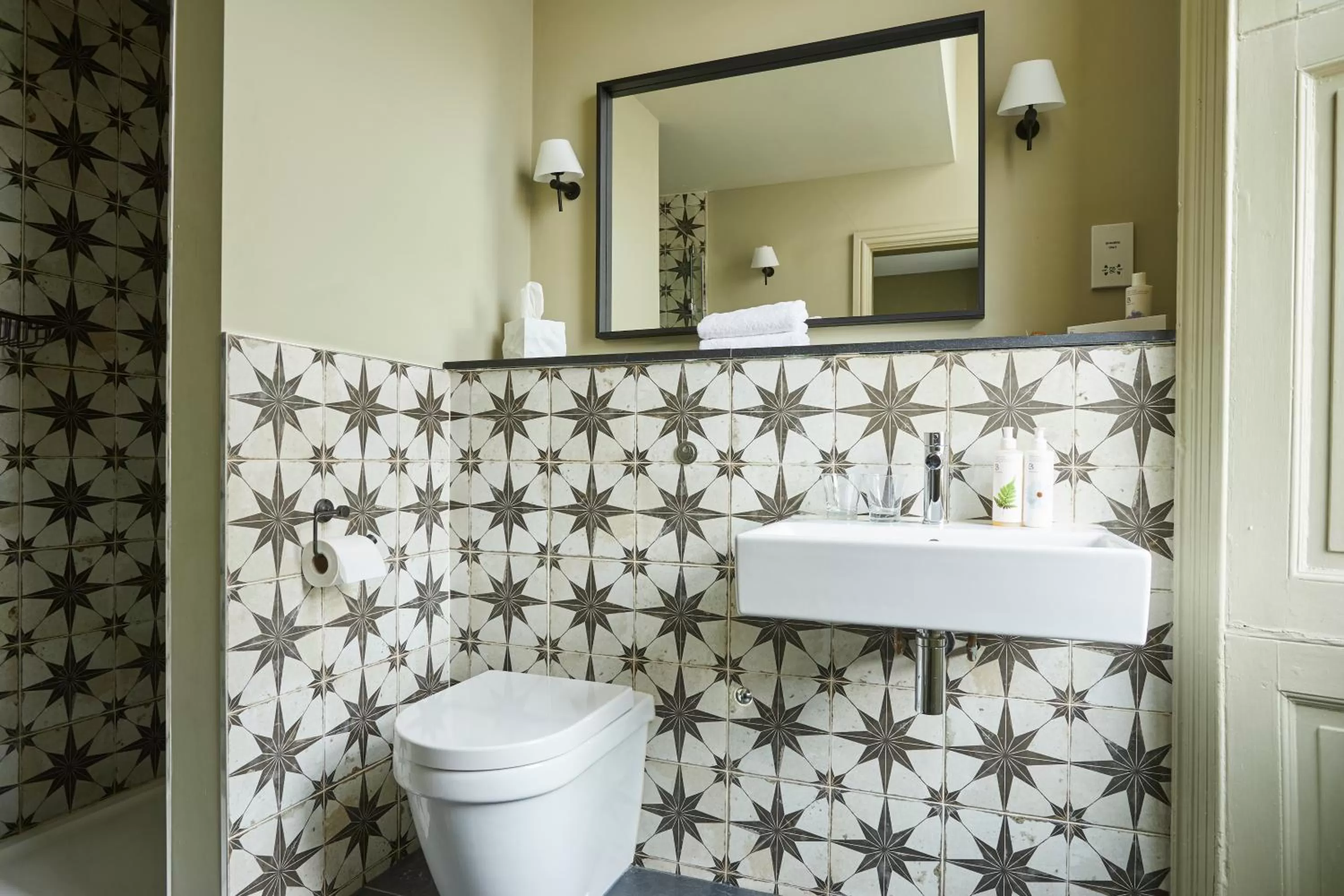 Bathroom in The King's Arms