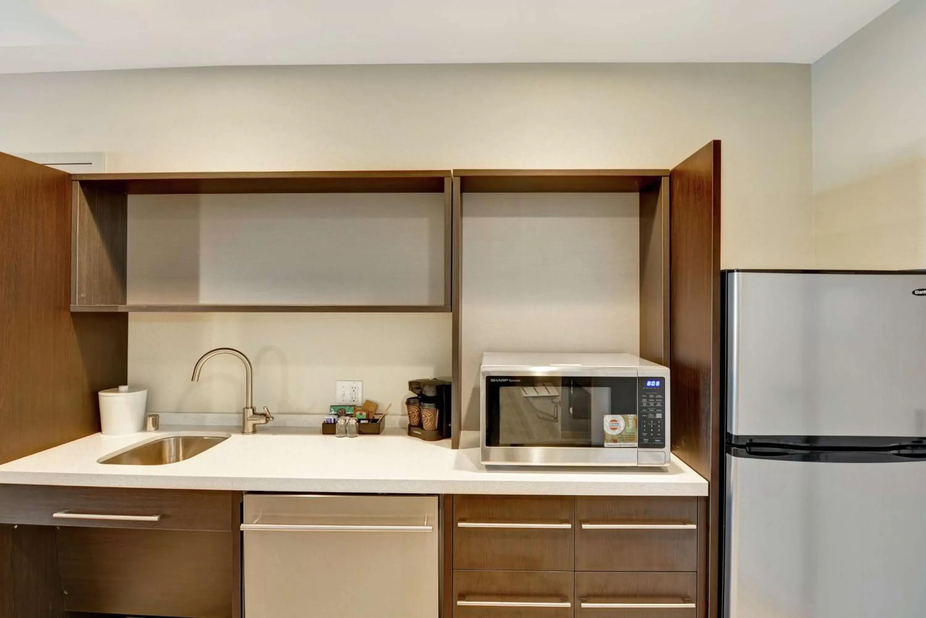 Kitchen or kitchenette, Kitchen/Kitchenette in Home2 Suites By Hilton Las Vegas Strip South