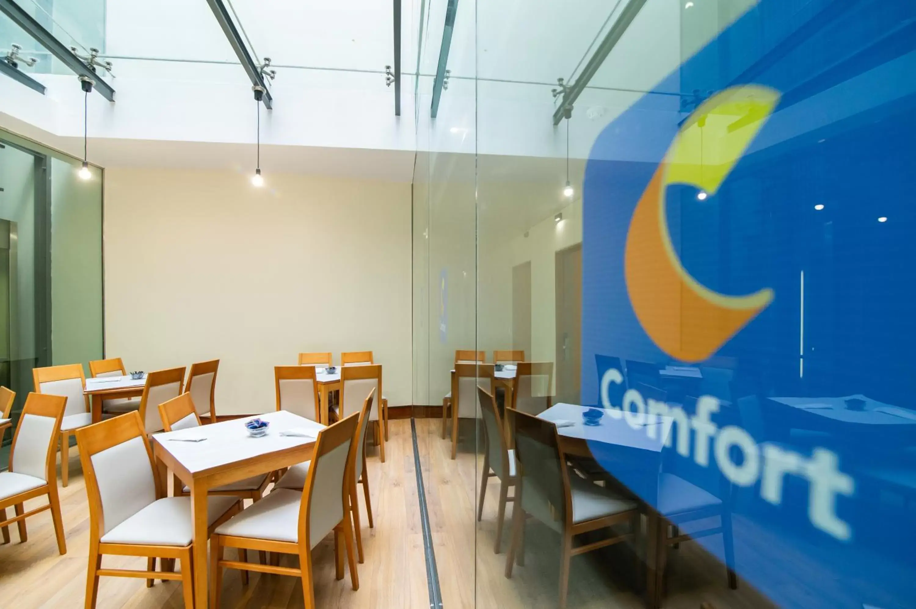 Breakfast, Restaurant/Places to Eat in Hotel Comfort Inn Ponta Delgada
