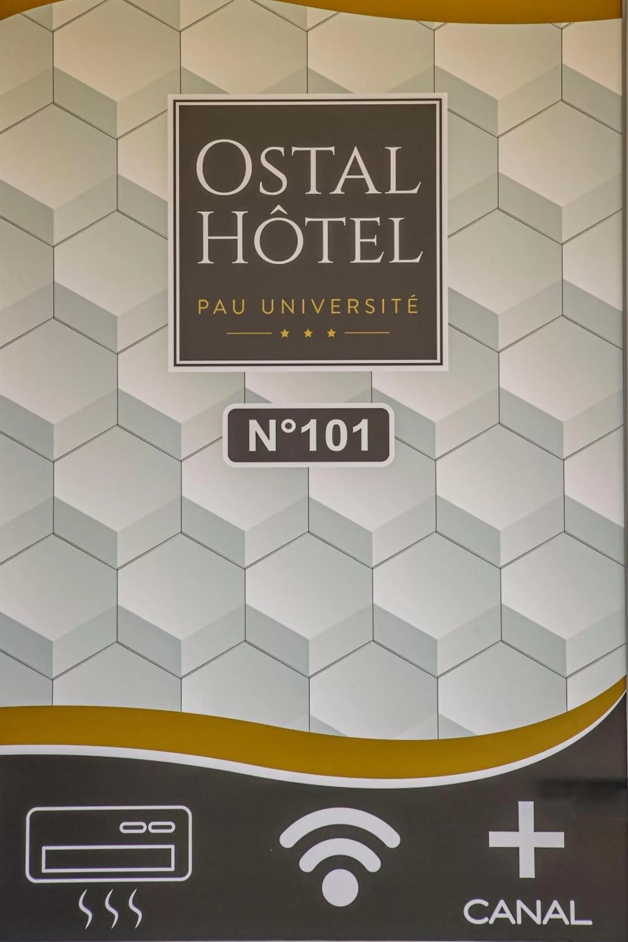 Logo/Certificate/Sign in Ostal Hotel Pau Universite