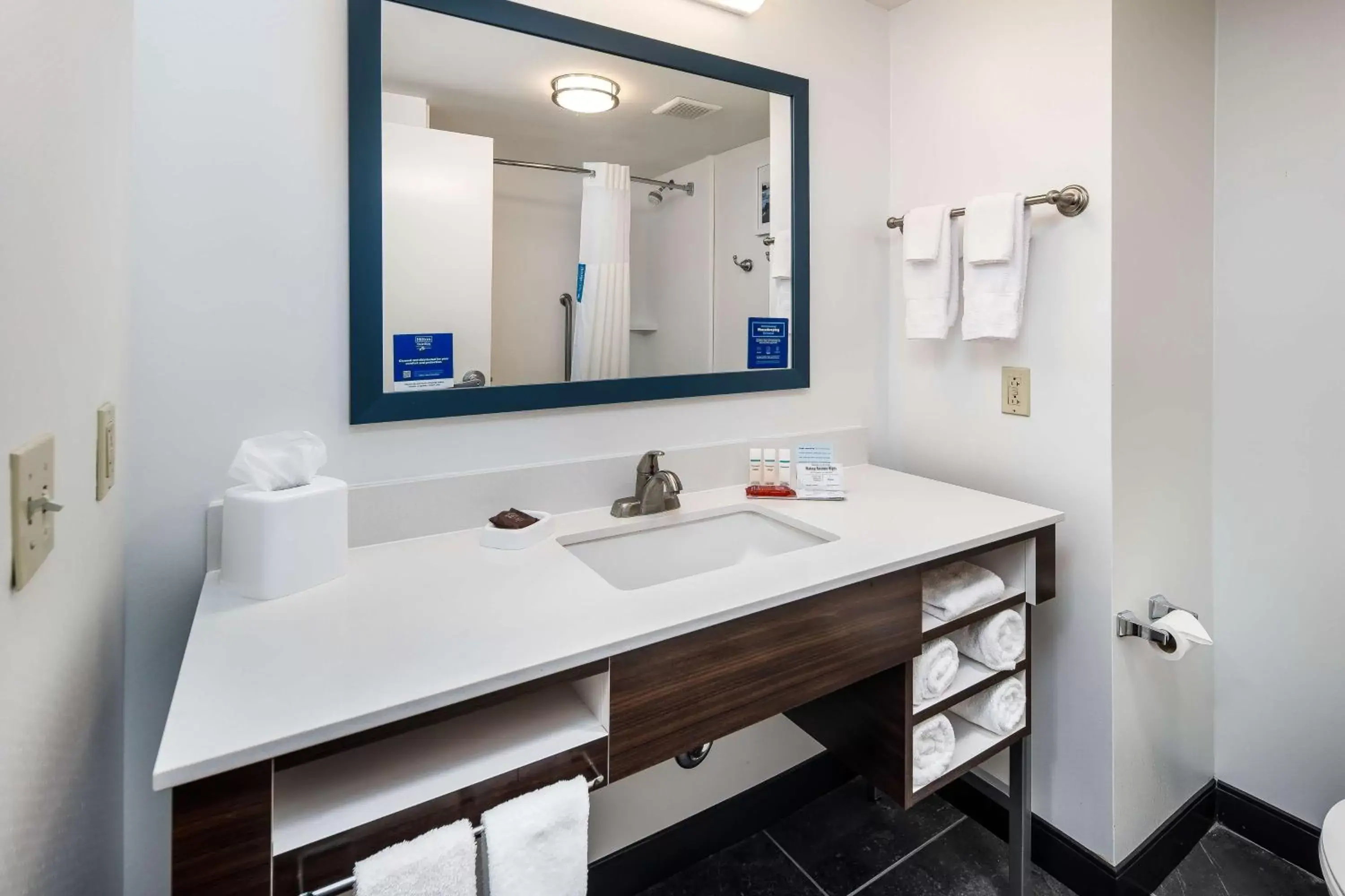 Bathroom in Hampton Inn & Suites Navarre Bathroom in Hampton Inn & Suites Navarre