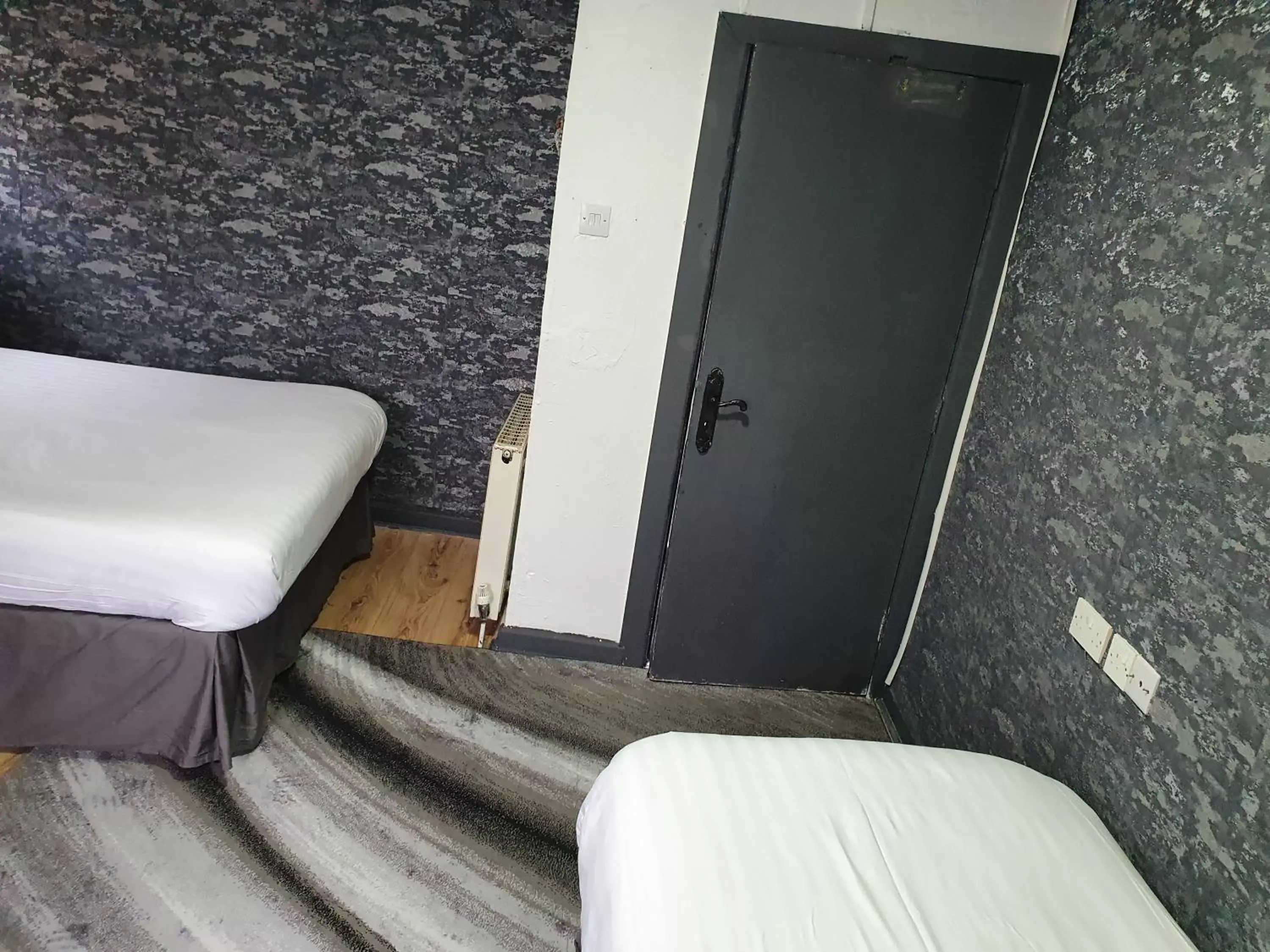 Bathroom in Balkan Hotel