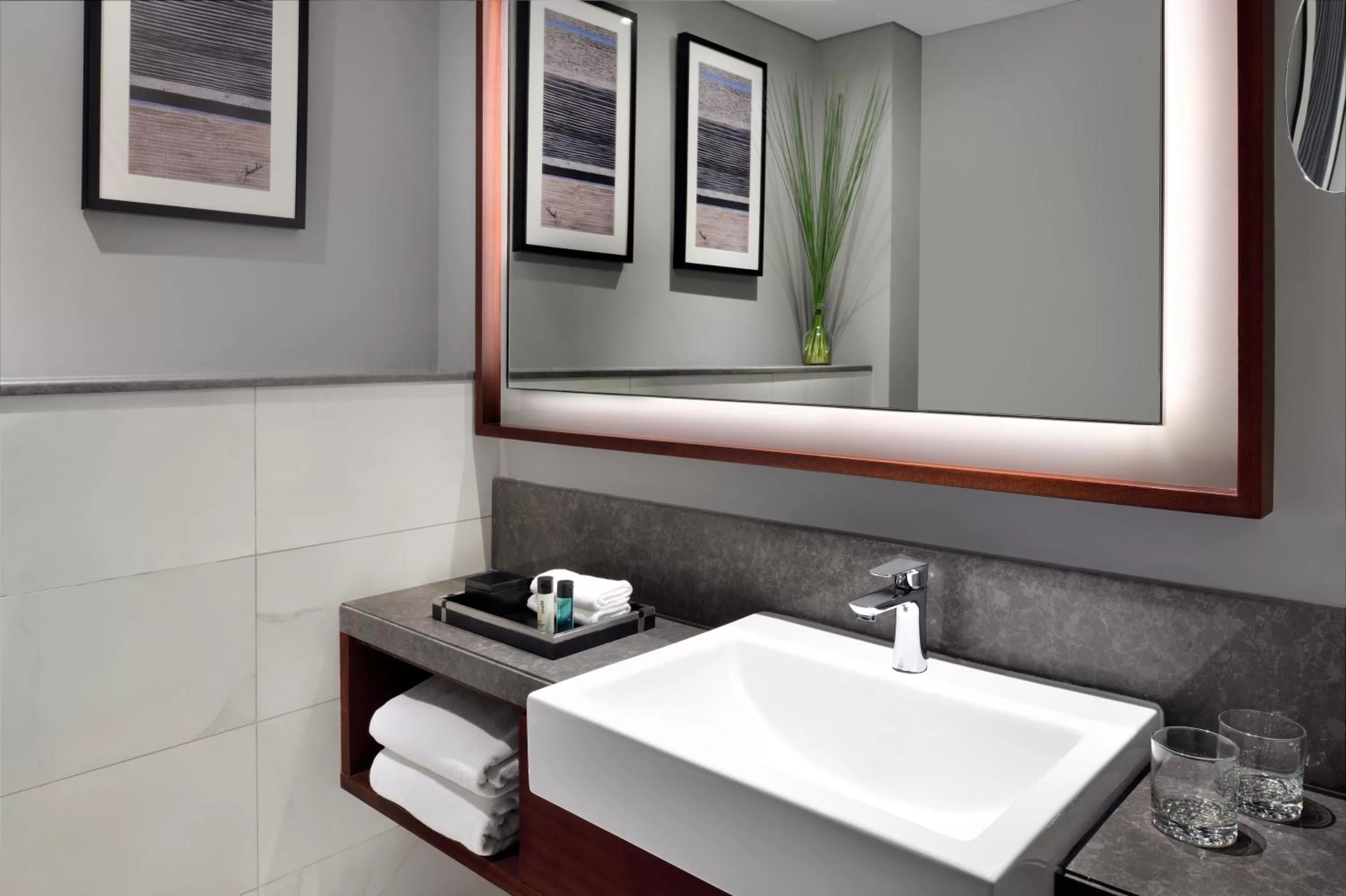 Bathroom in Mövenpick Hotel & Apartments Bur Dubai