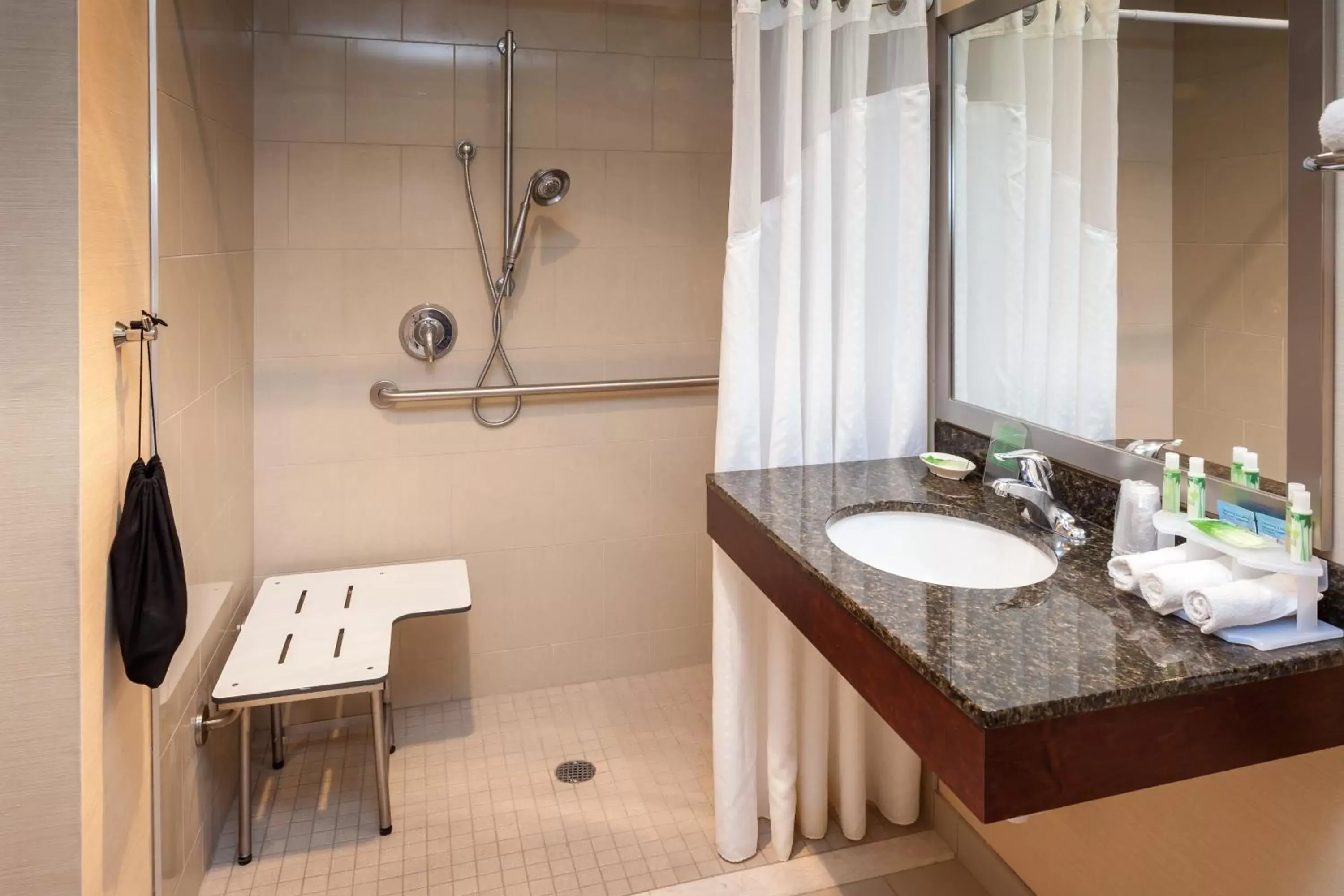 Bathroom in Holiday Inn Express Pullman, an IHG Hotel