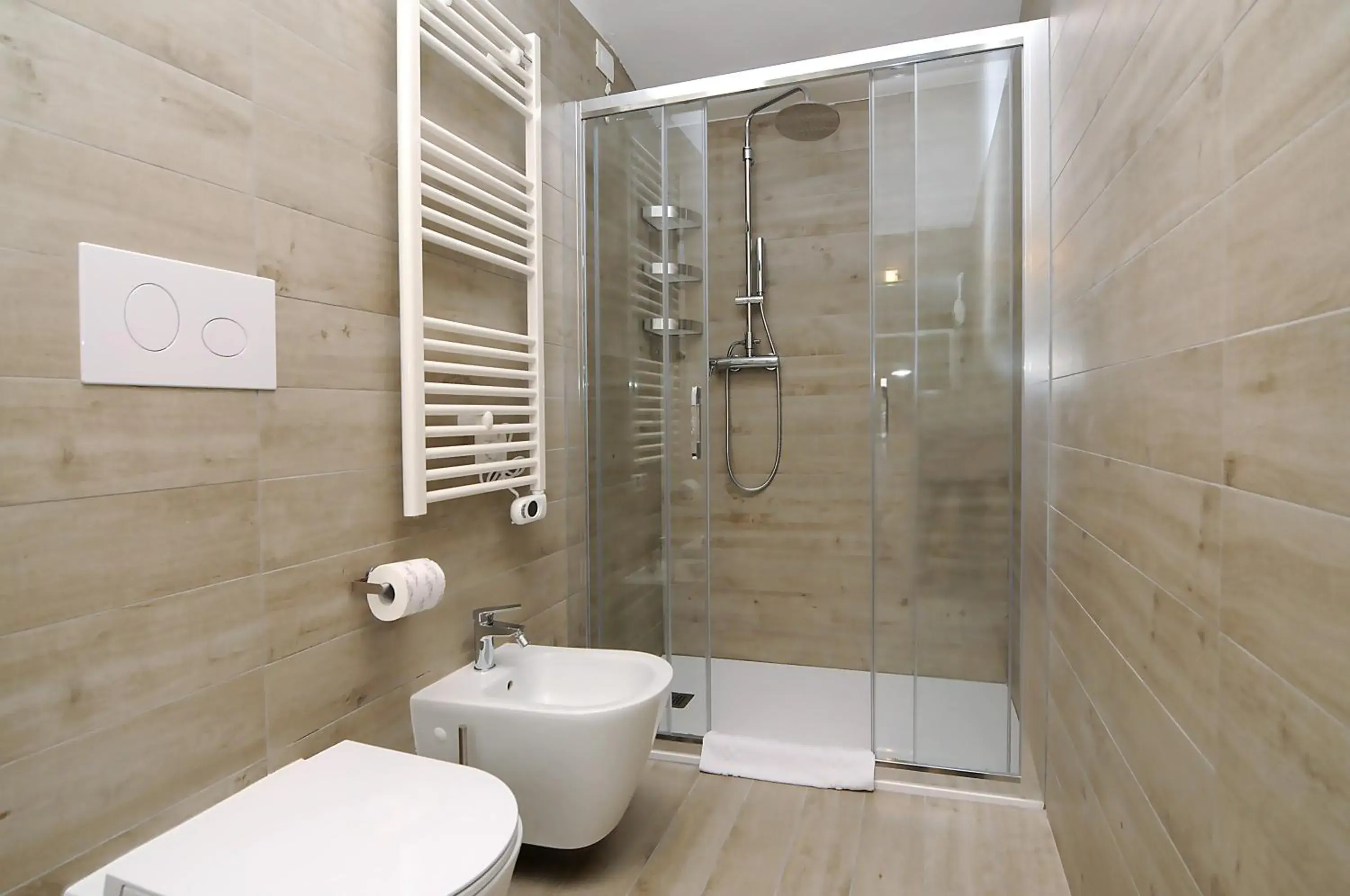 Bathroom in Marina Palace Hotel 4 stelle S