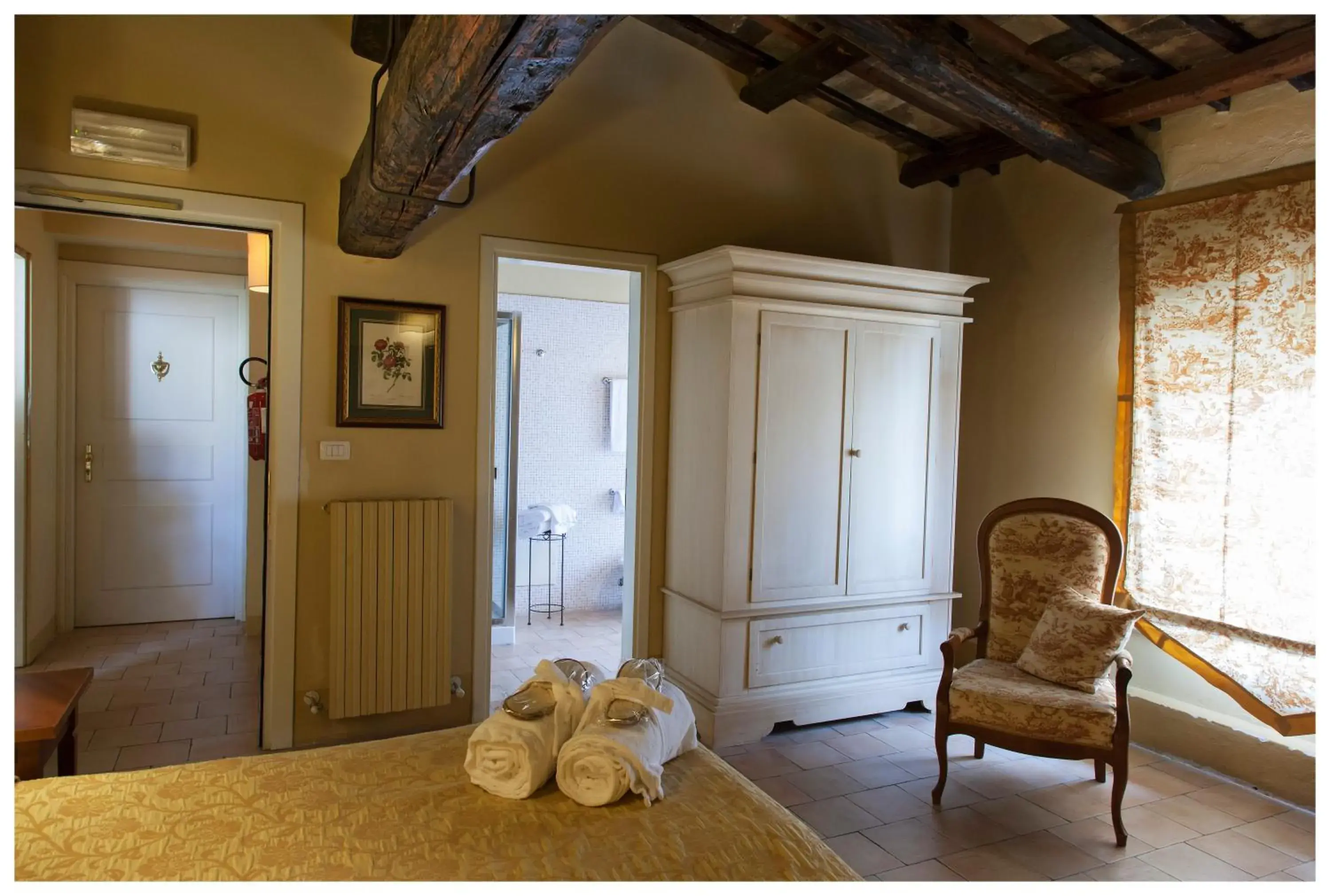 Decorative detail, Seating Area in Palazzo Guiderocchi