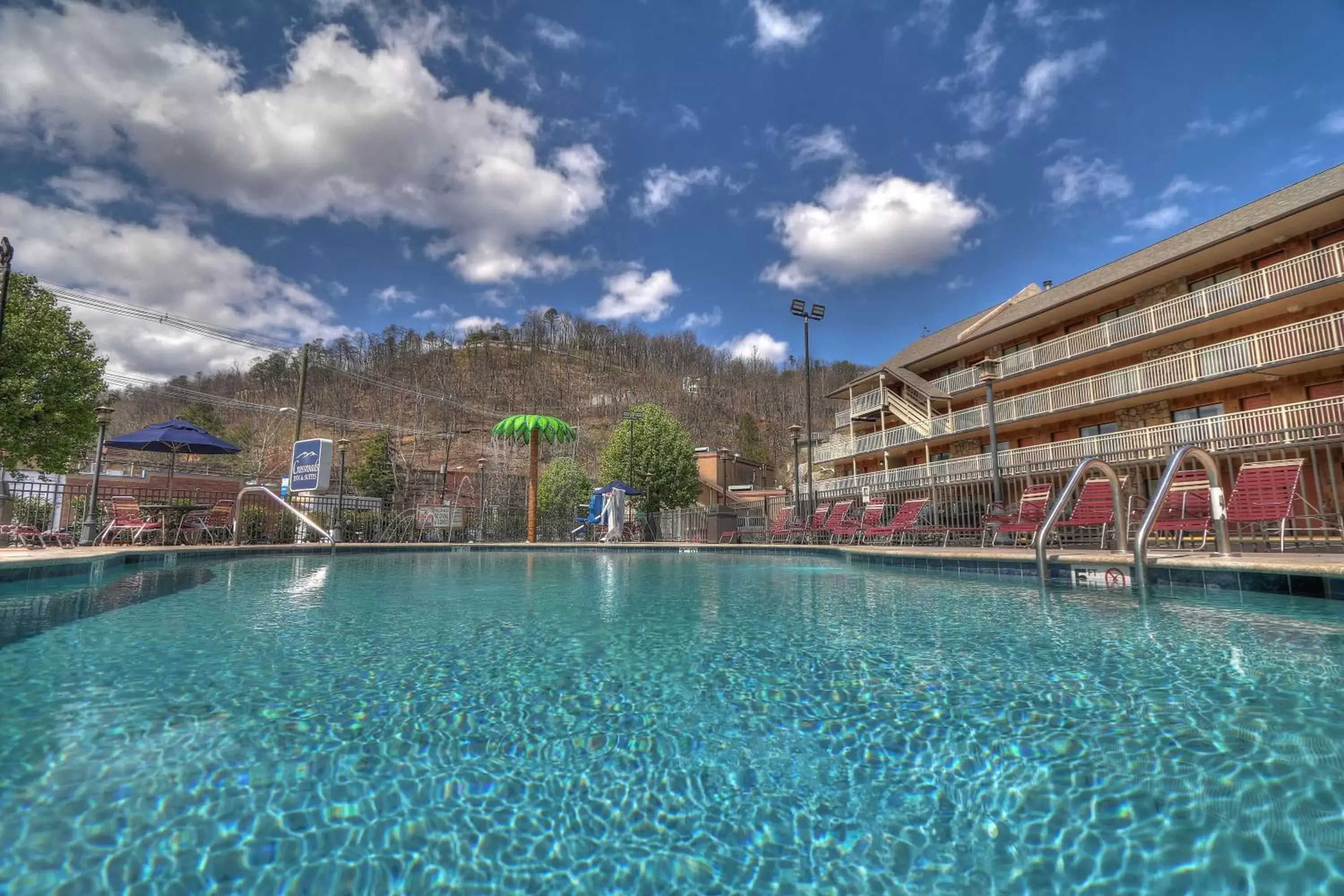 Swimming Pool in Crossroads Inn & Suites