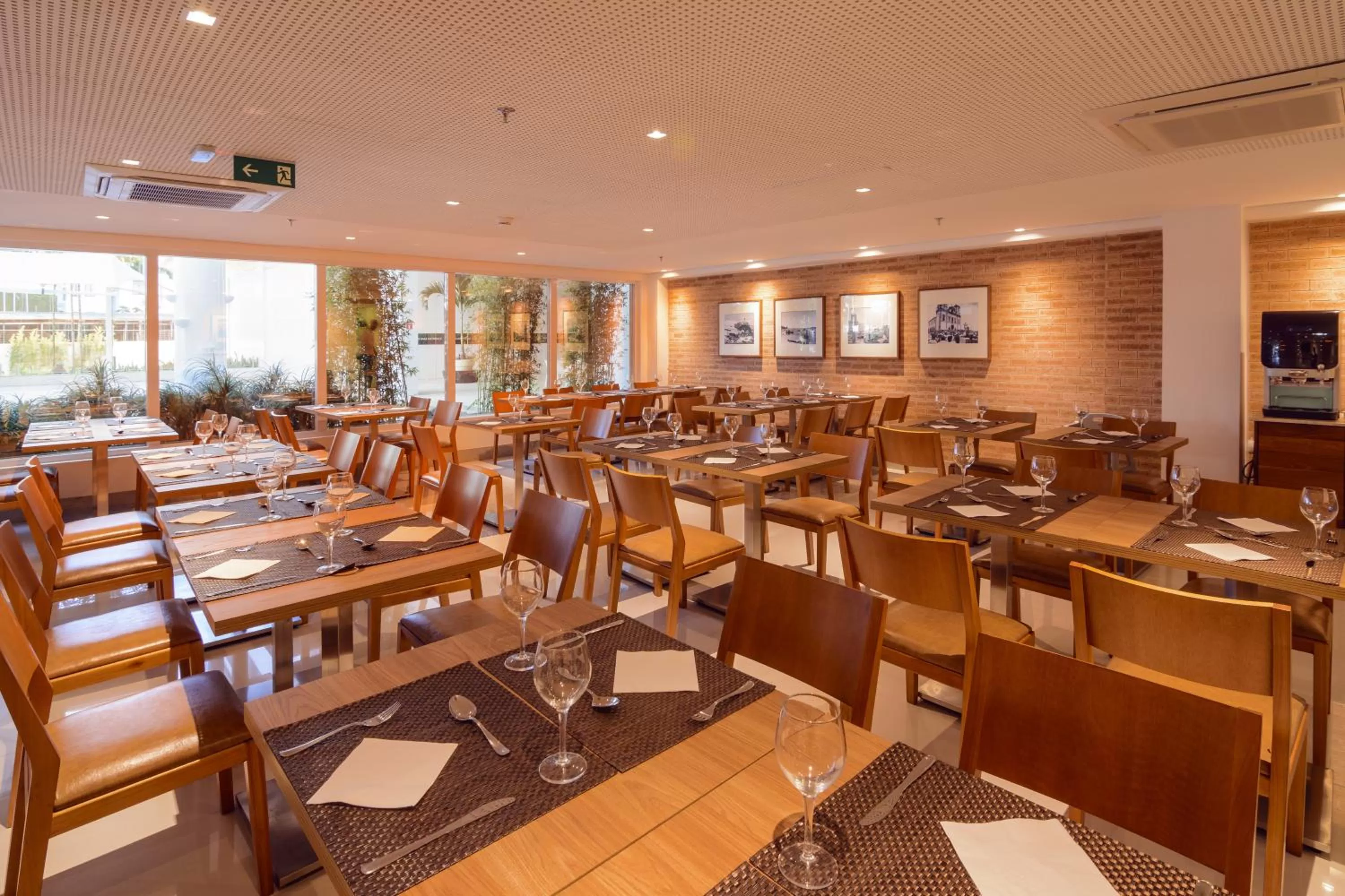 Restaurant/places to eat in Intercity Salvador Aeroporto