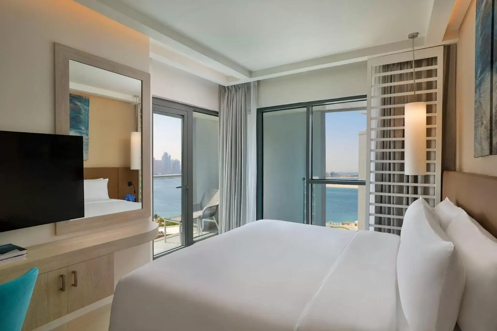Bedroom, TV/Entertainment Center in NH Collection Dubai The Palm