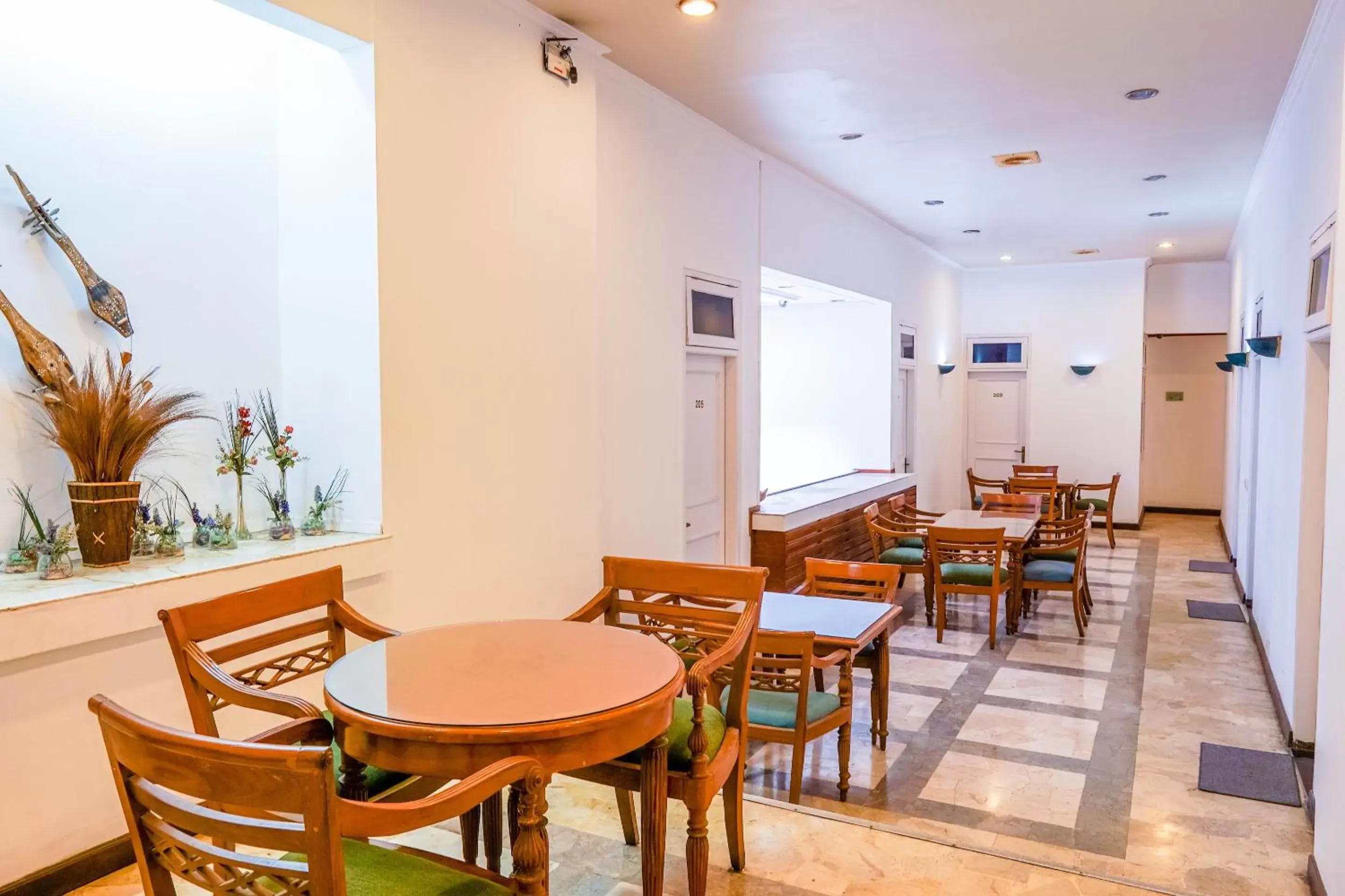 Restaurant/Places to Eat in SUPER OYO Collection O 1452 Hotel Utari