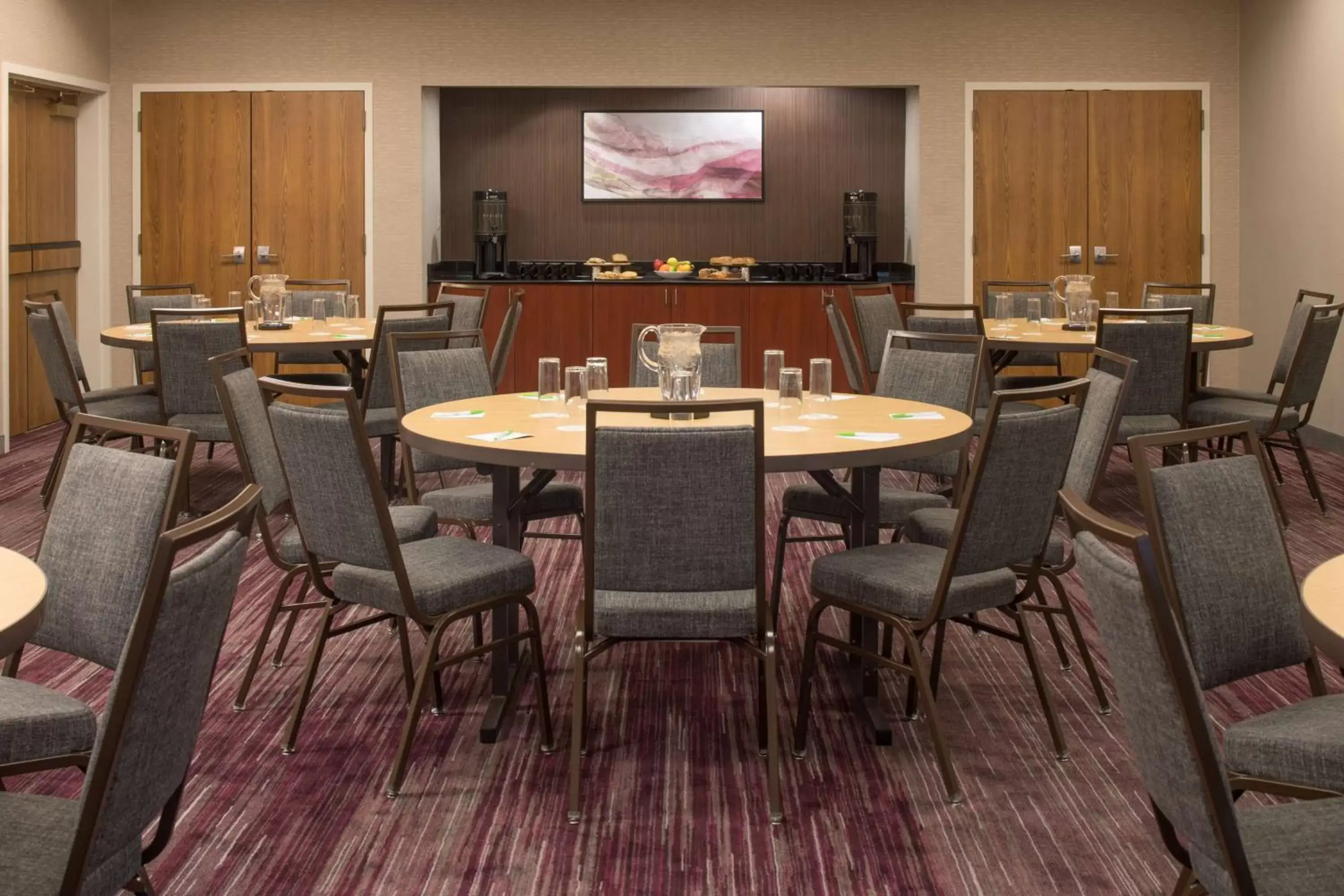 Meeting/conference room, Restaurant/Places to Eat in Sonesta Select Seattle Bellevue Redmond