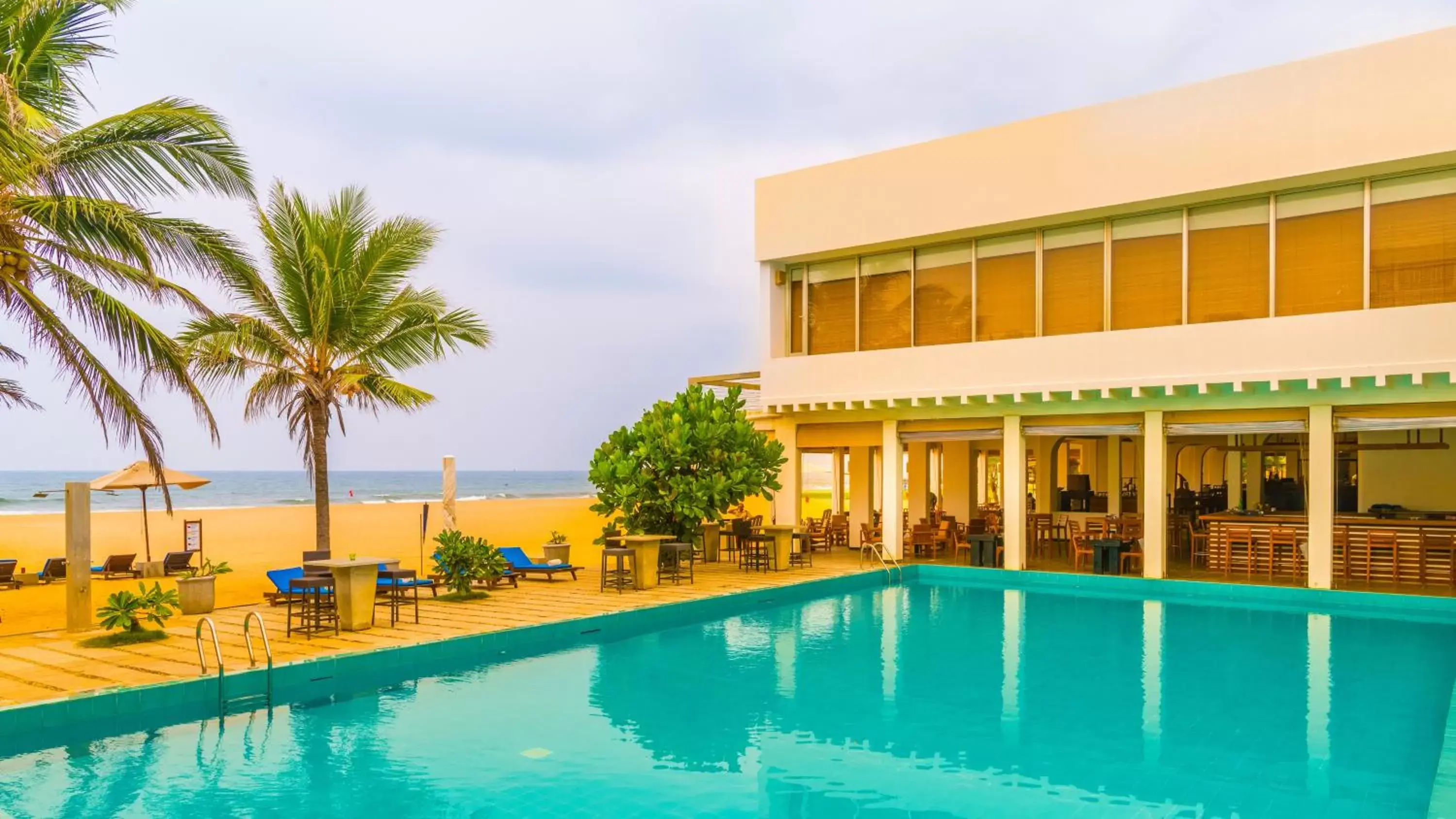 Facade/entrance, Swimming Pool in Jetwing Sea