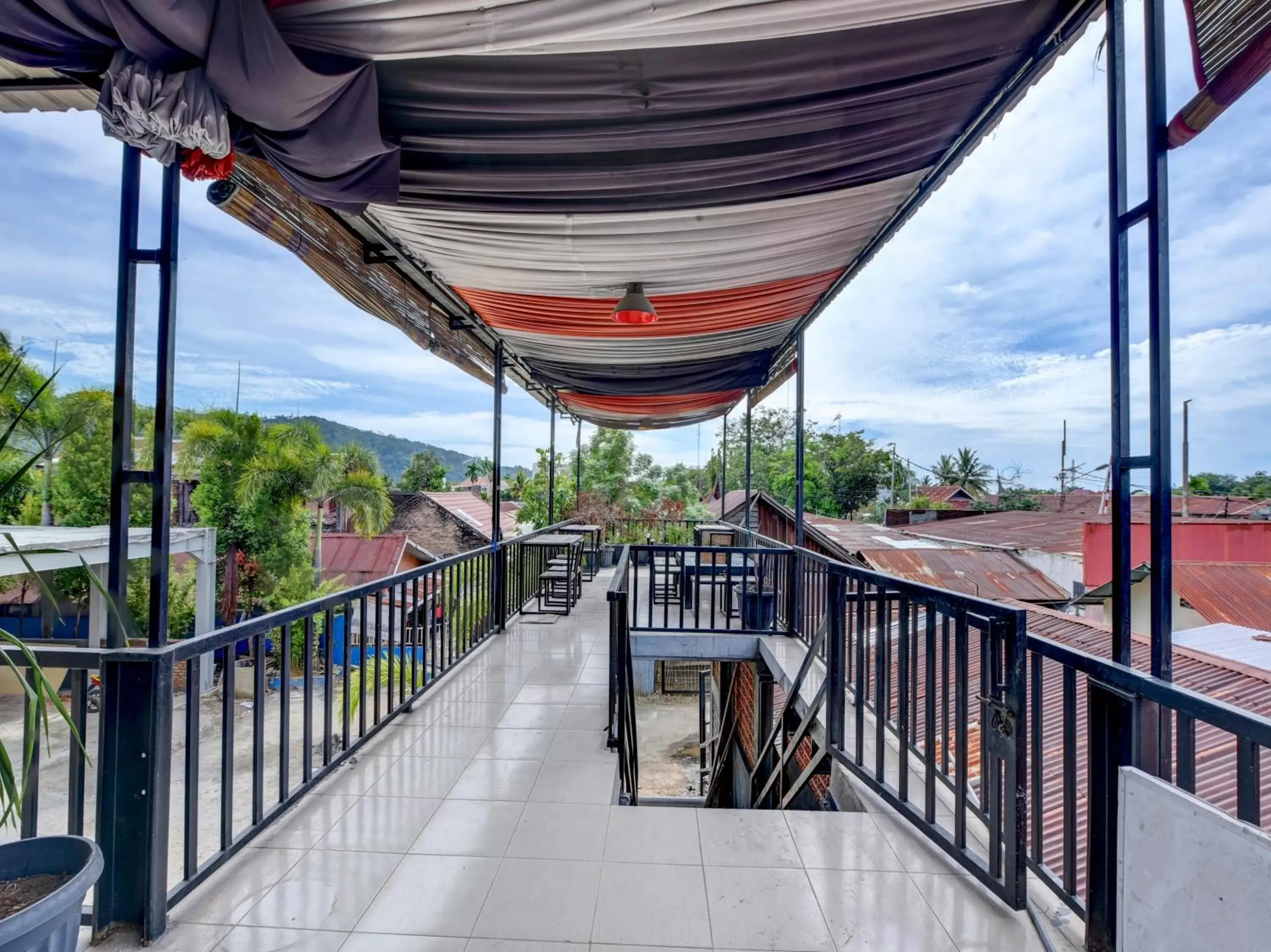 Area and facilities, Balcony/Terrace in SUPER OYO 4010 Zaara Guest House Syariah