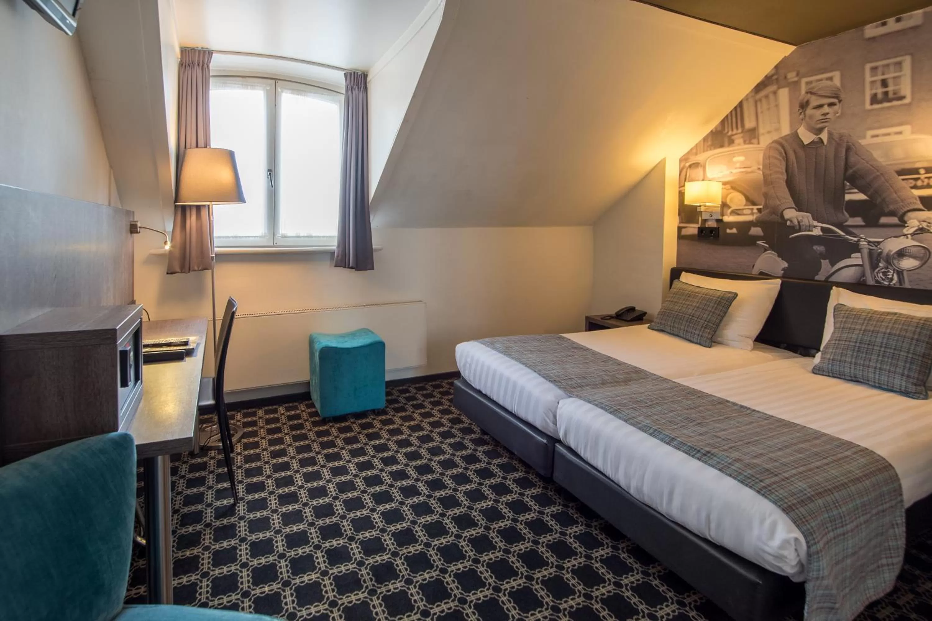 Photo of the whole room, Bed in Hotel Cornelisz