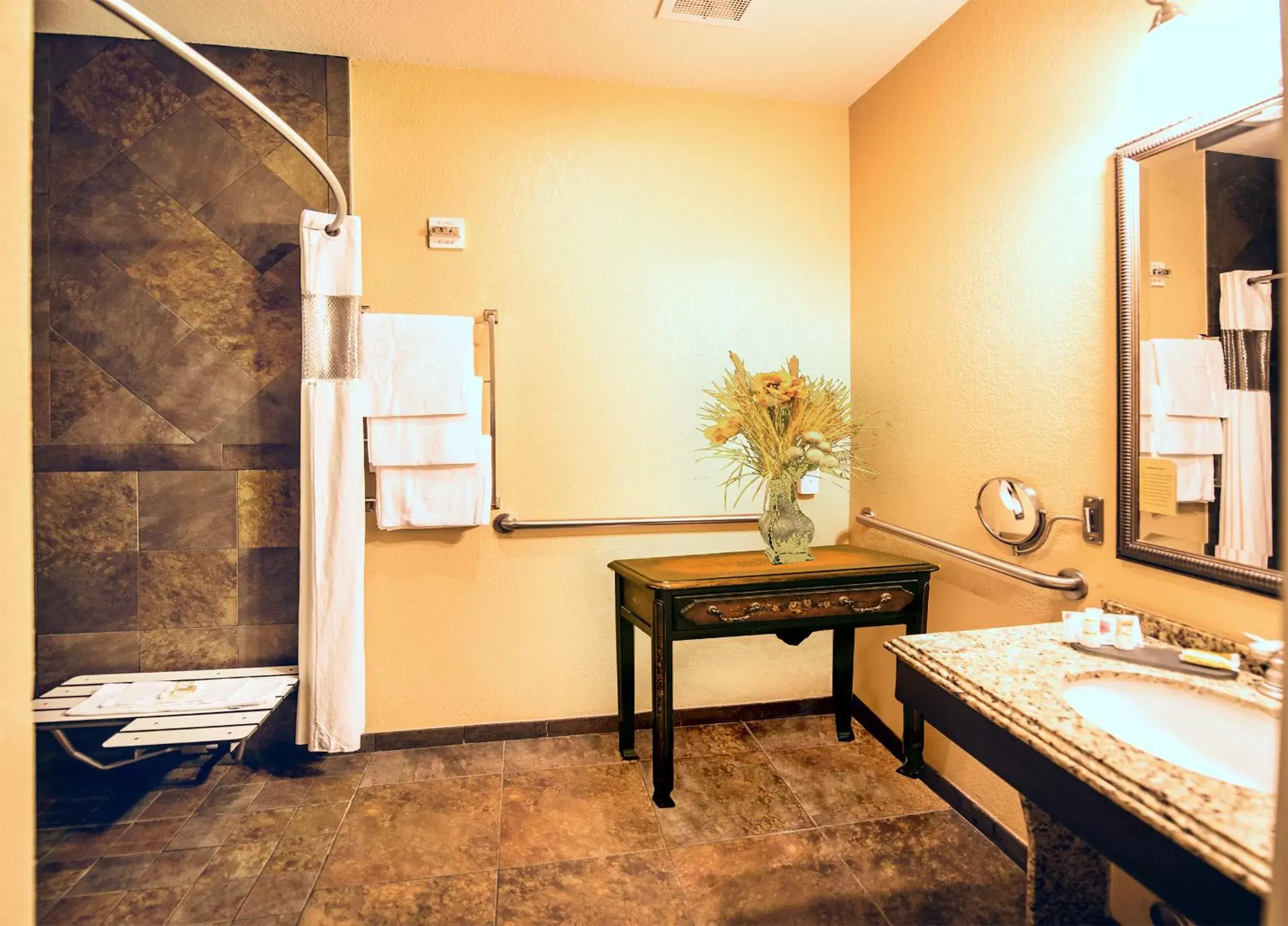 Bathroom in La Quinta by Wyndham Marble Falls