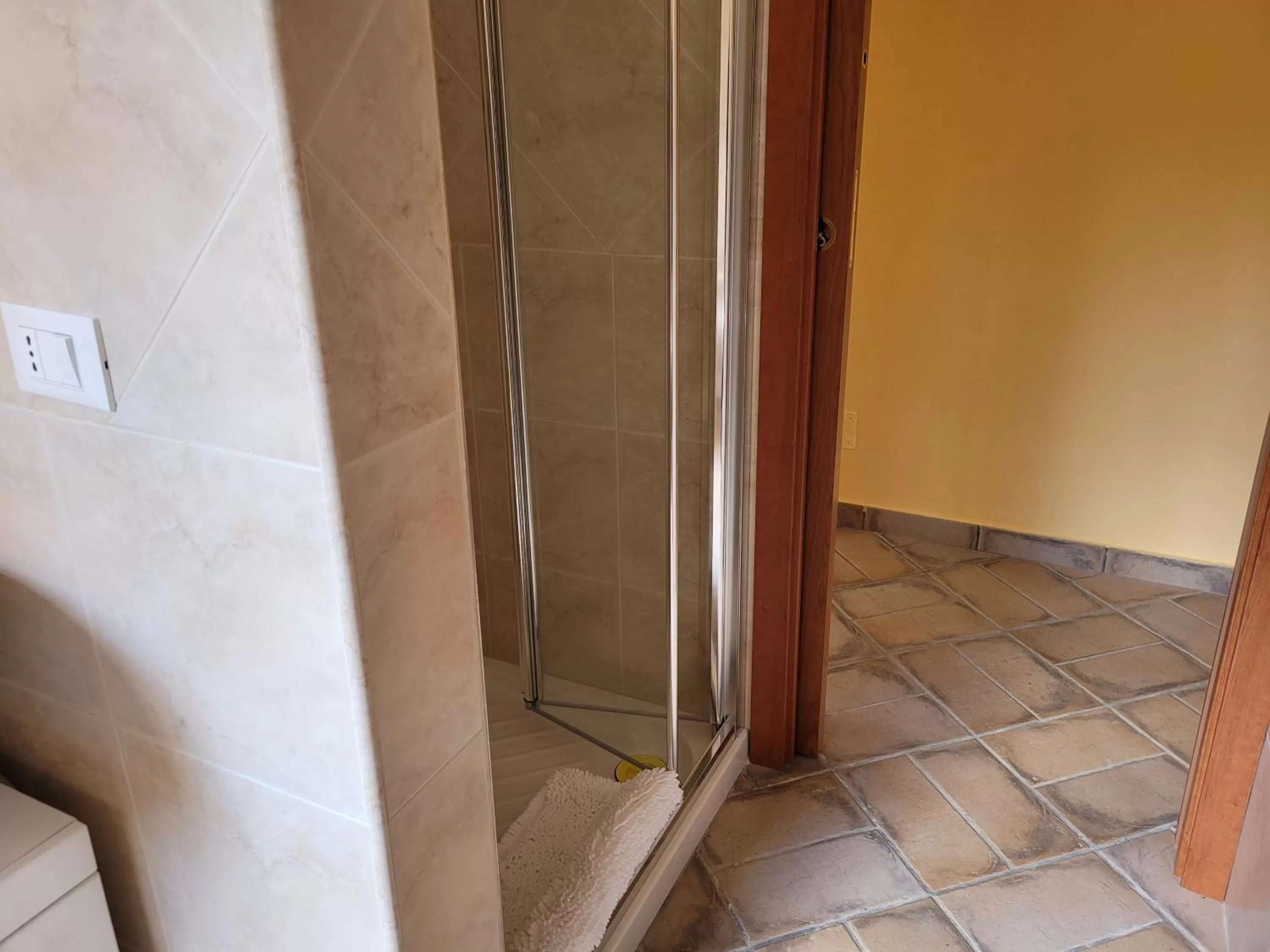 Alloggio turistico Magnifico Alessandro Valle Bernardo 04025 Lenola nei pressi di Fondi LT