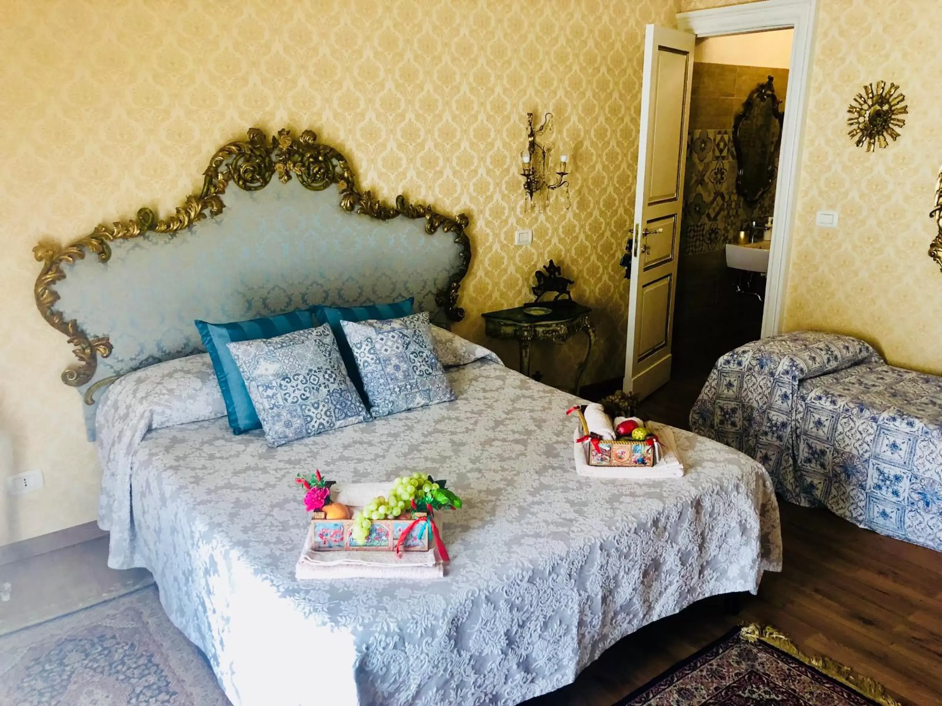 Photo of the whole room, Bed in Dimora Umberto