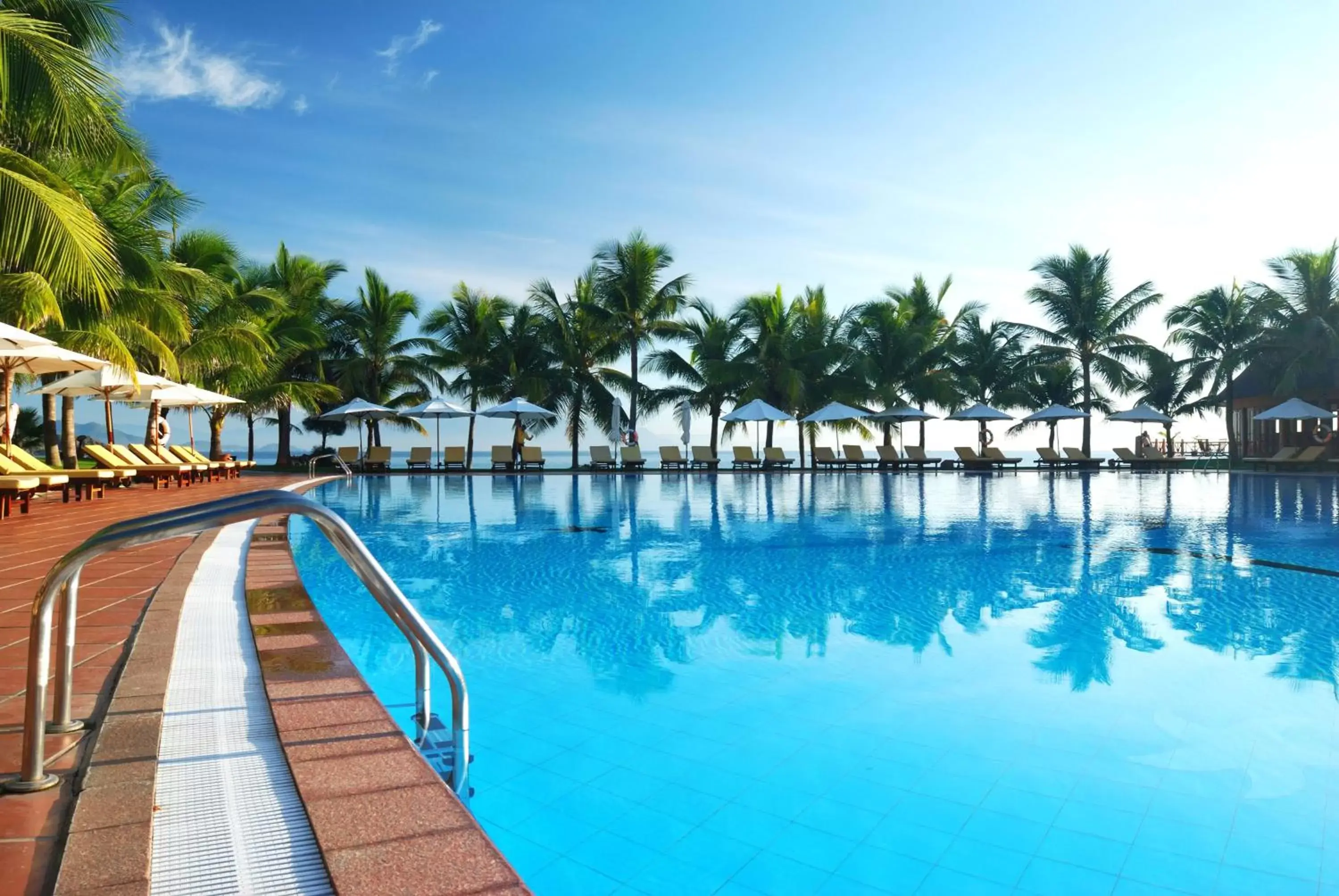 Swimming Pool in Vinpearl Resort Nha Trang