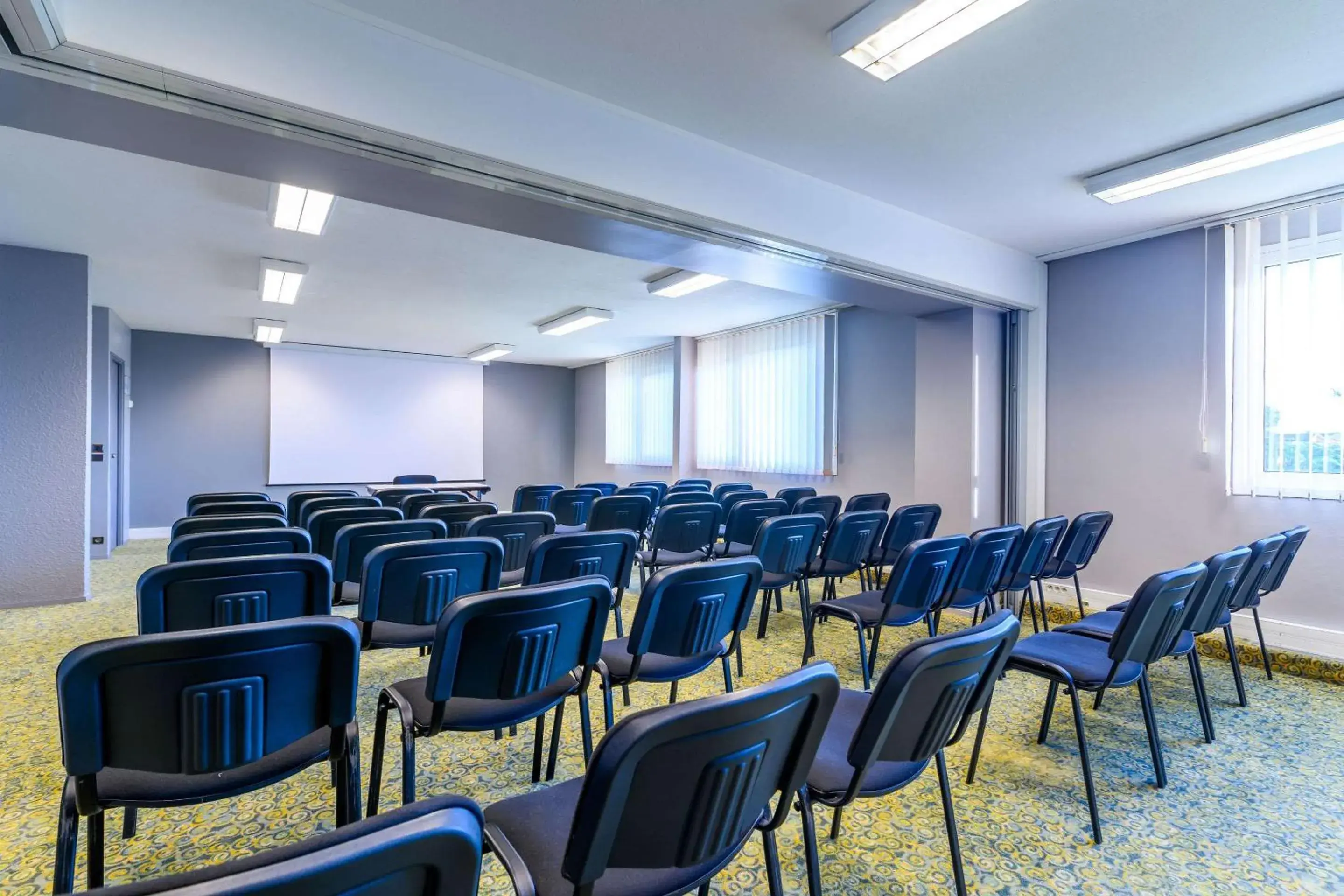 Business facilities in The Originals Boutique, Hotel Beauséjour - Poitiers Nord Futuroscope