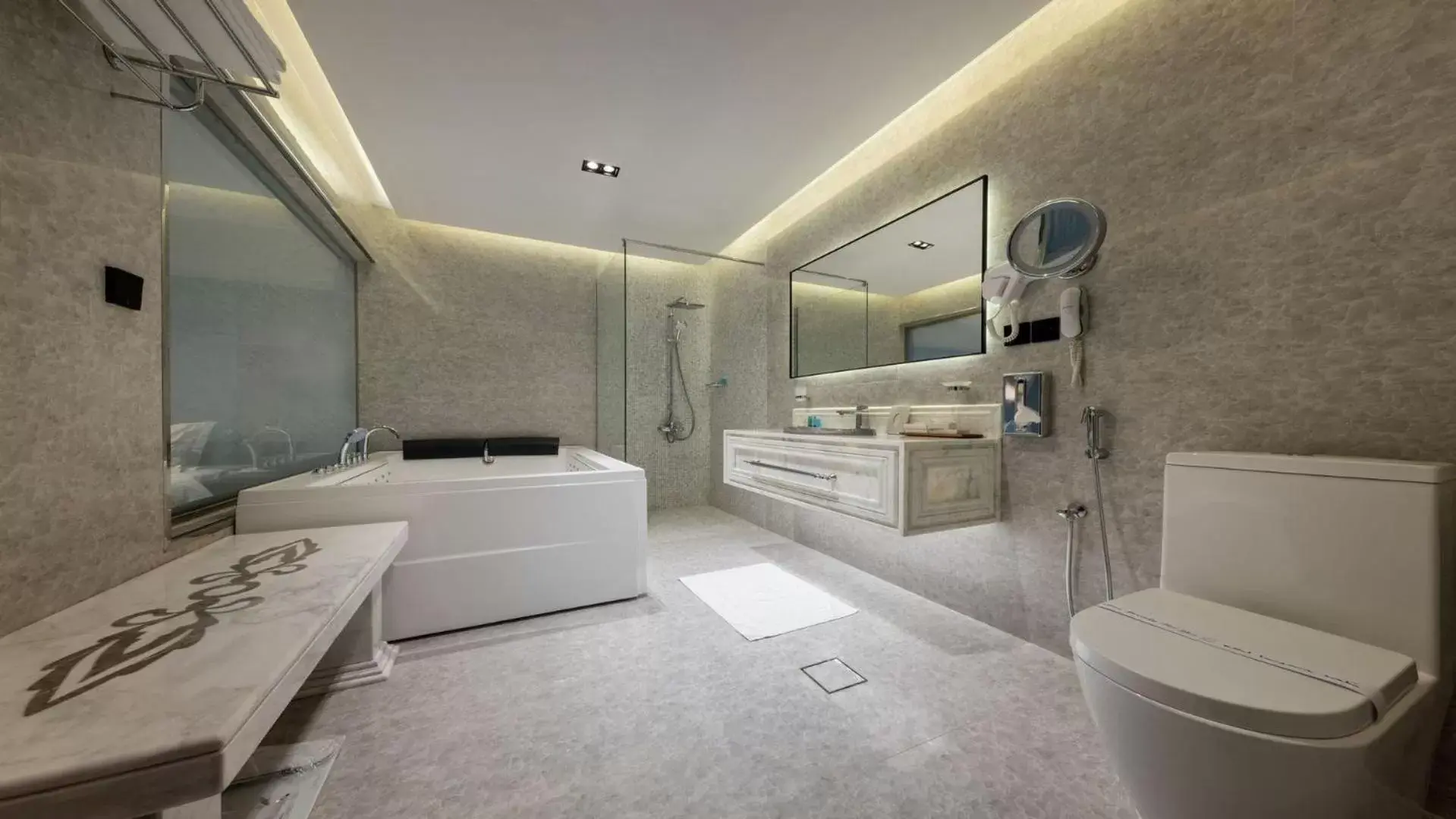 Bathroom in Madareem Crown Hotel