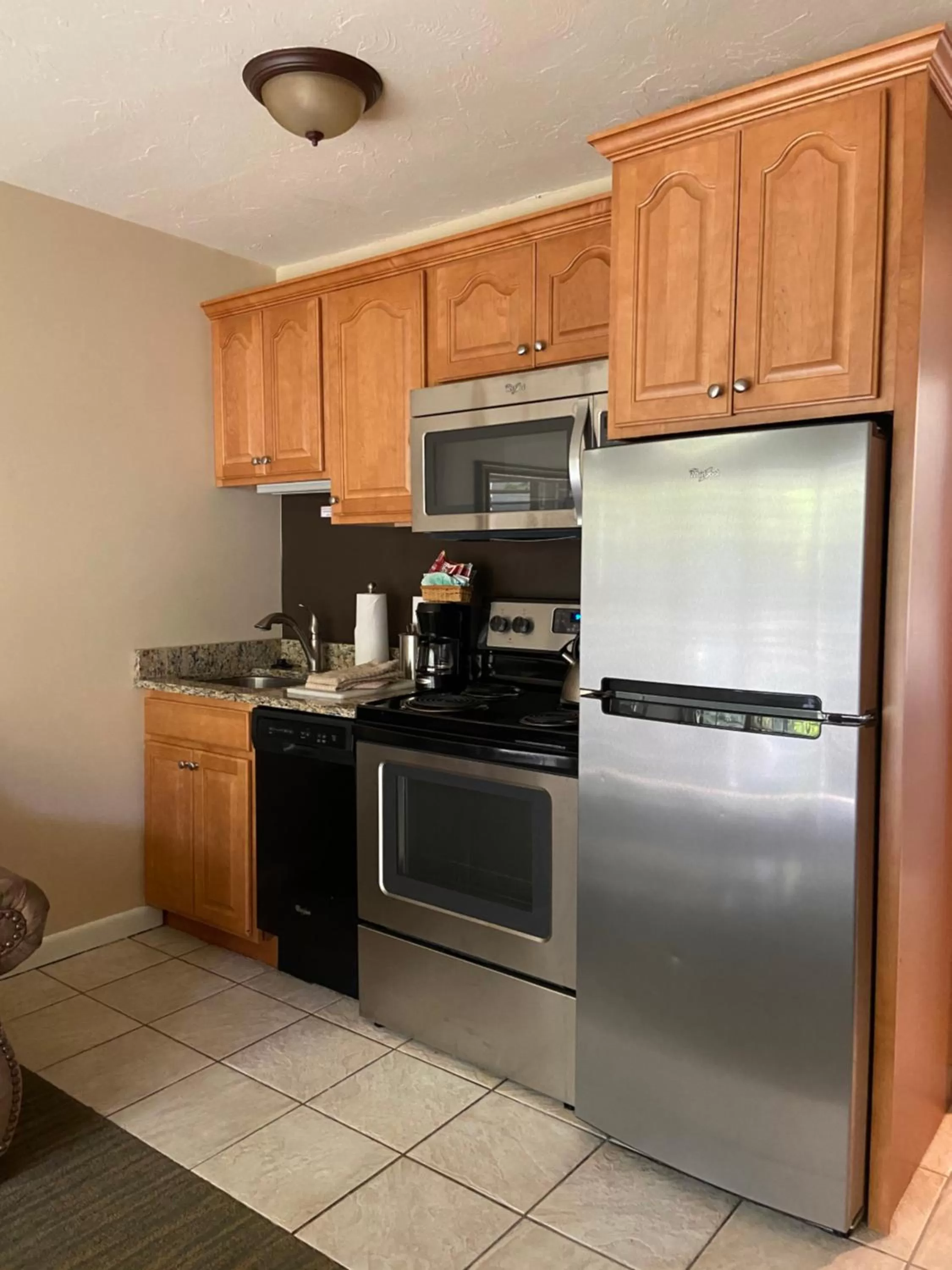 Kitchen or kitchenette in GetAways at Park Regency Resort