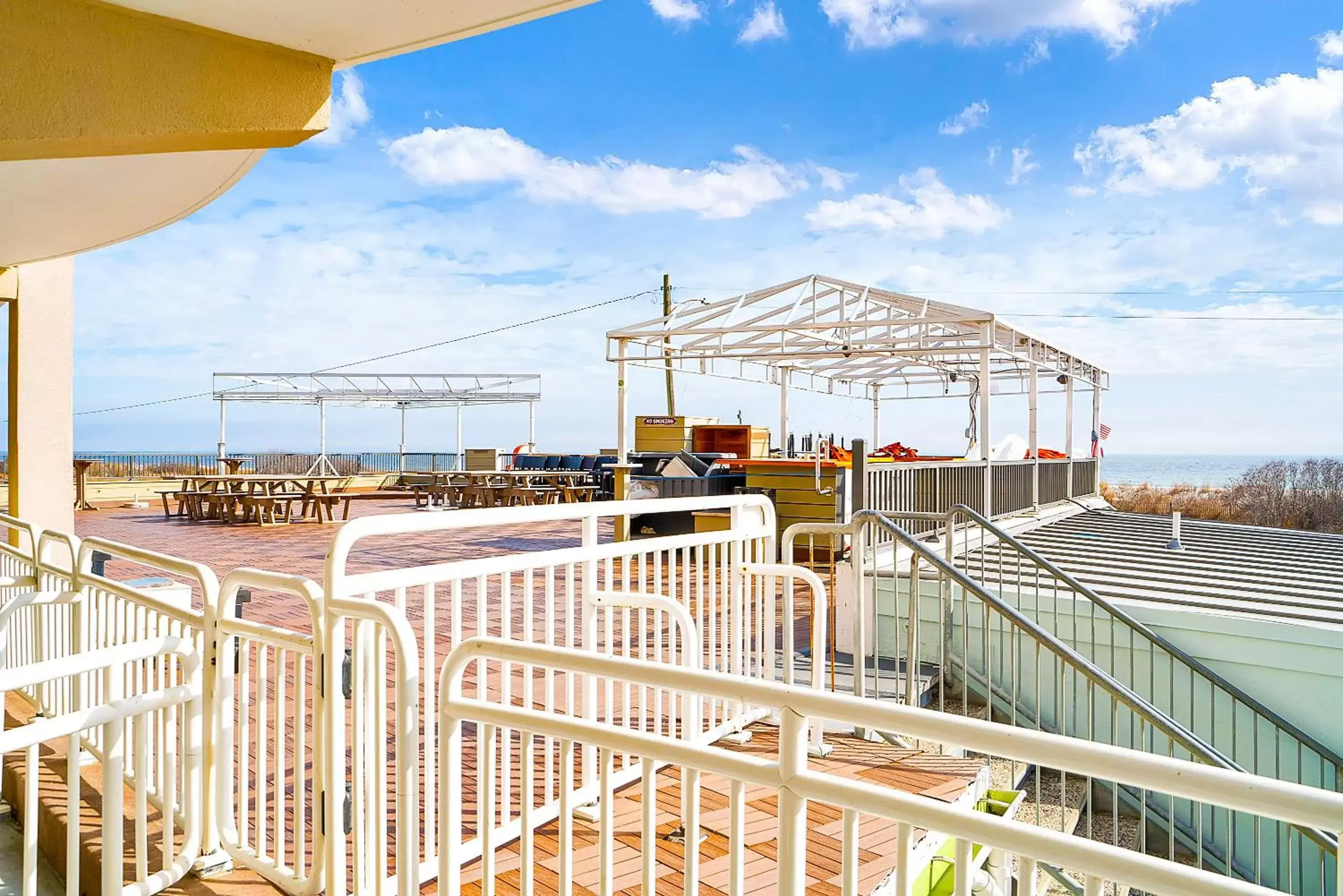 Balcony/Terrace in Montreal Beach Resort