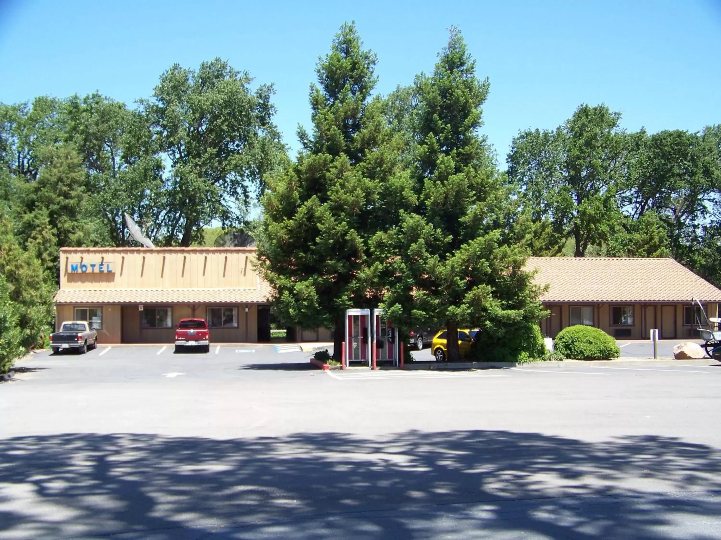 Property Building in Creekside Lodge