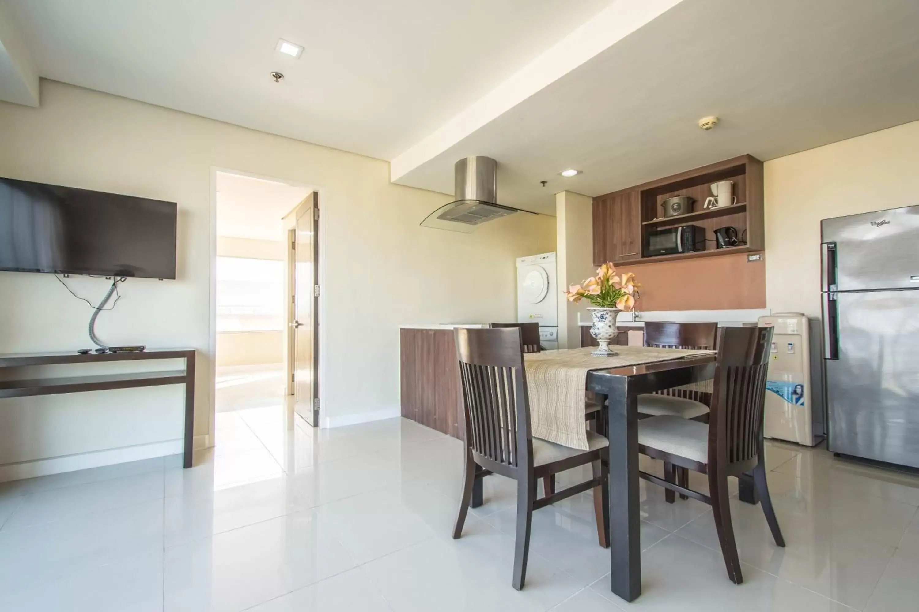 Dining Area in Alicia Apartelle