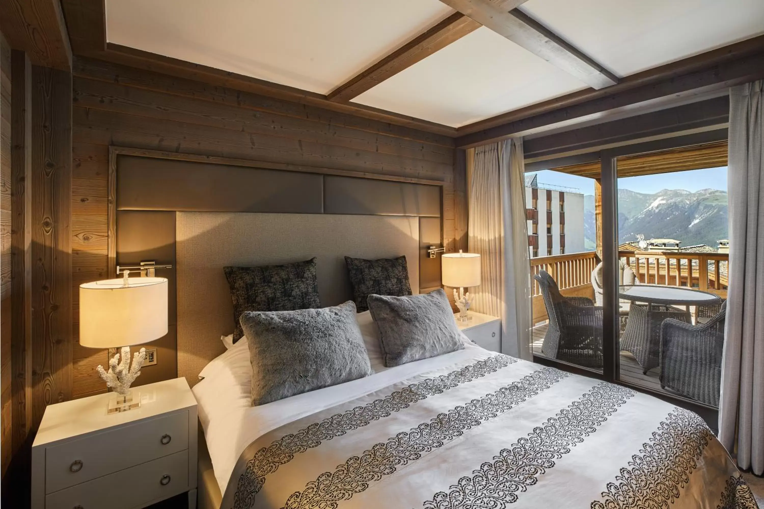 Balcony/Terrace, Bed in Six Senses Residences & Spa Courchevel