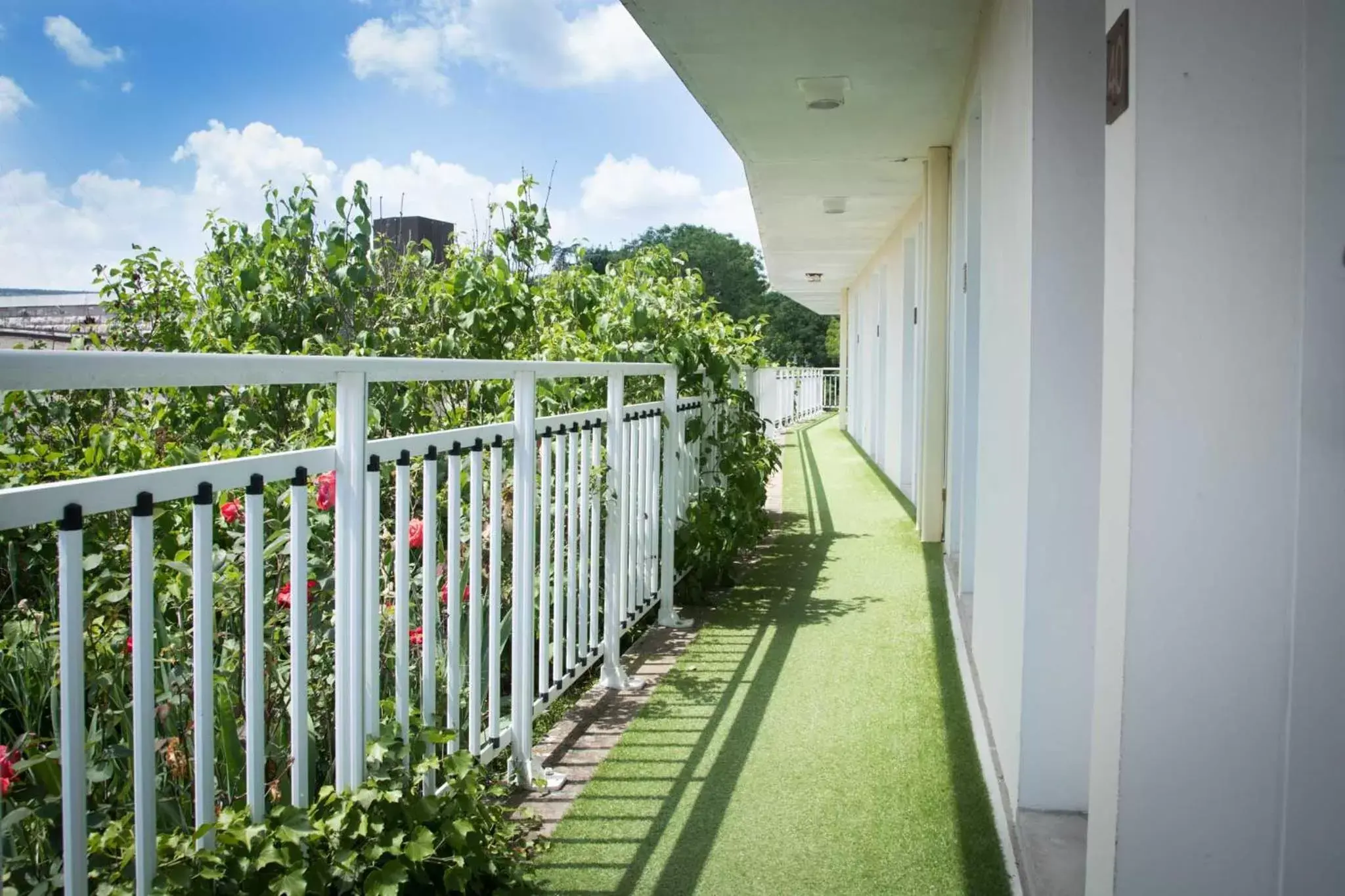 Balcony/Terrace in Hôtel Les Hauts de Meursault