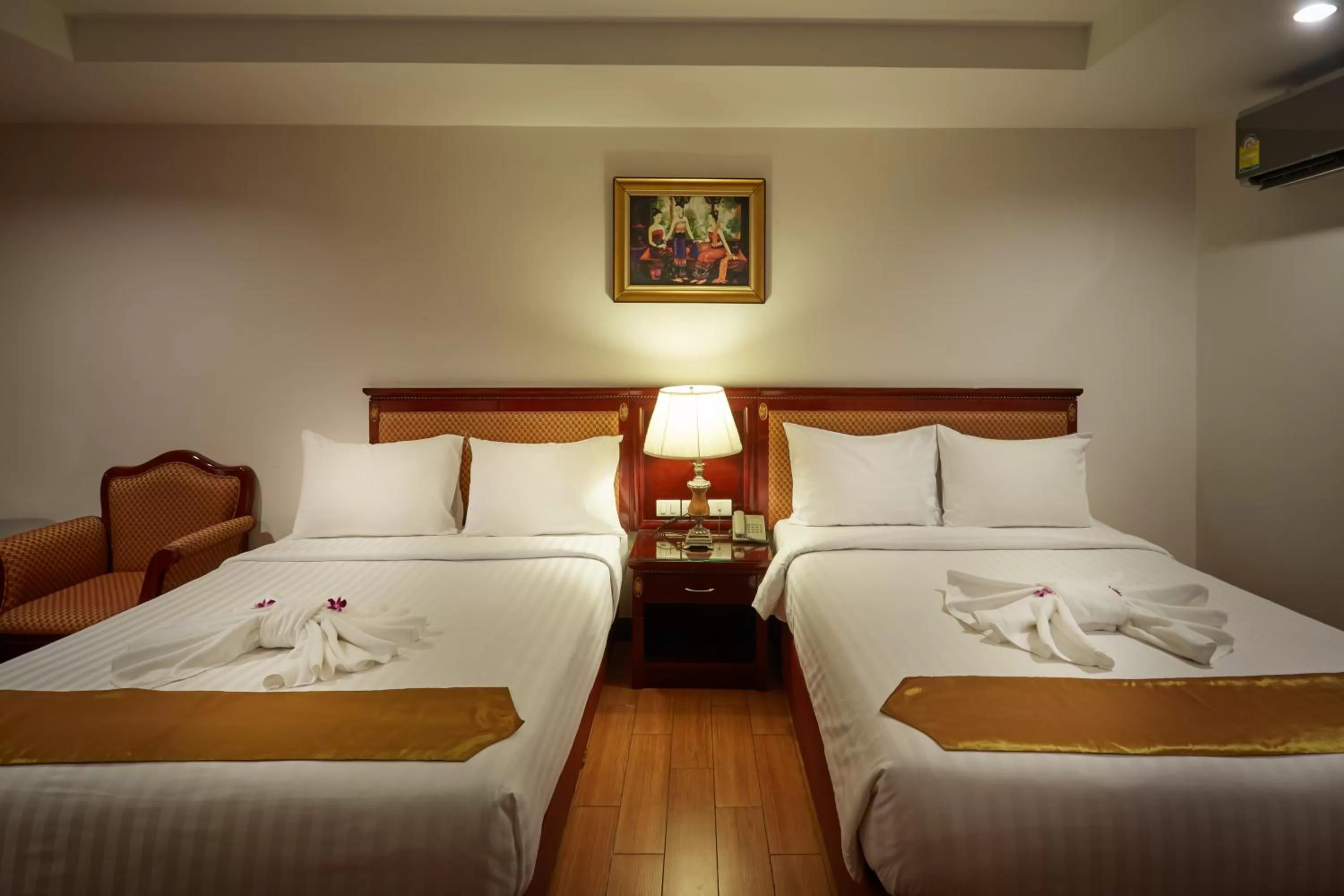 Bed in Nana Hiso Hotel