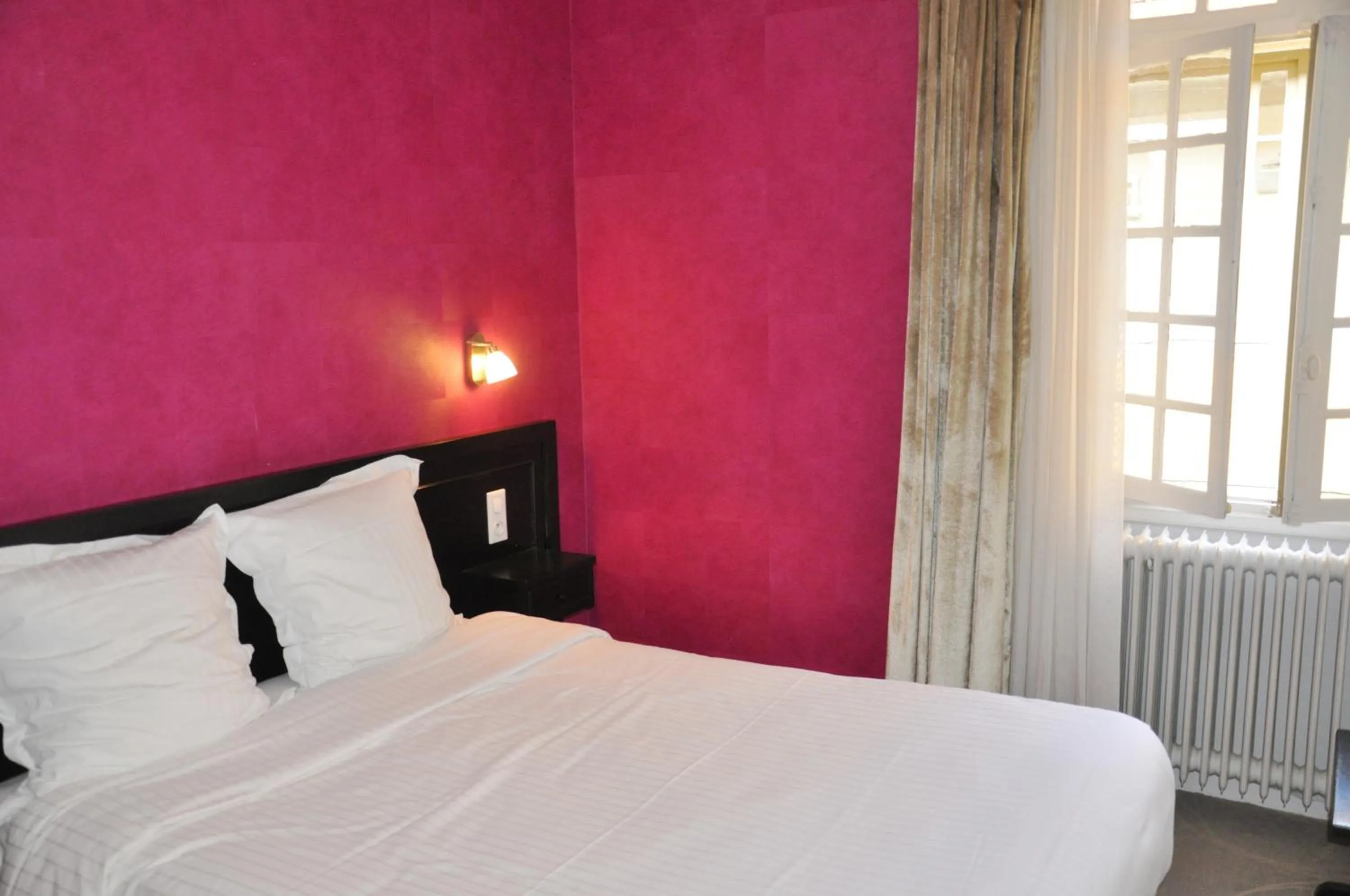 Tradition Double  Room - single occupancy in Hôtel de France