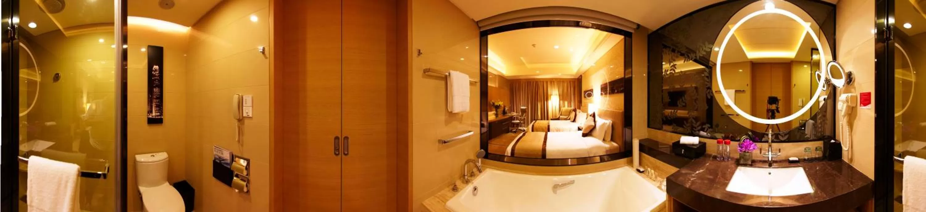 Bathroom in Crowne Plaza Guangzhou Huadu by IHG - Free Shuttle bus between hotel to Exhibition Center During Canton Fair
