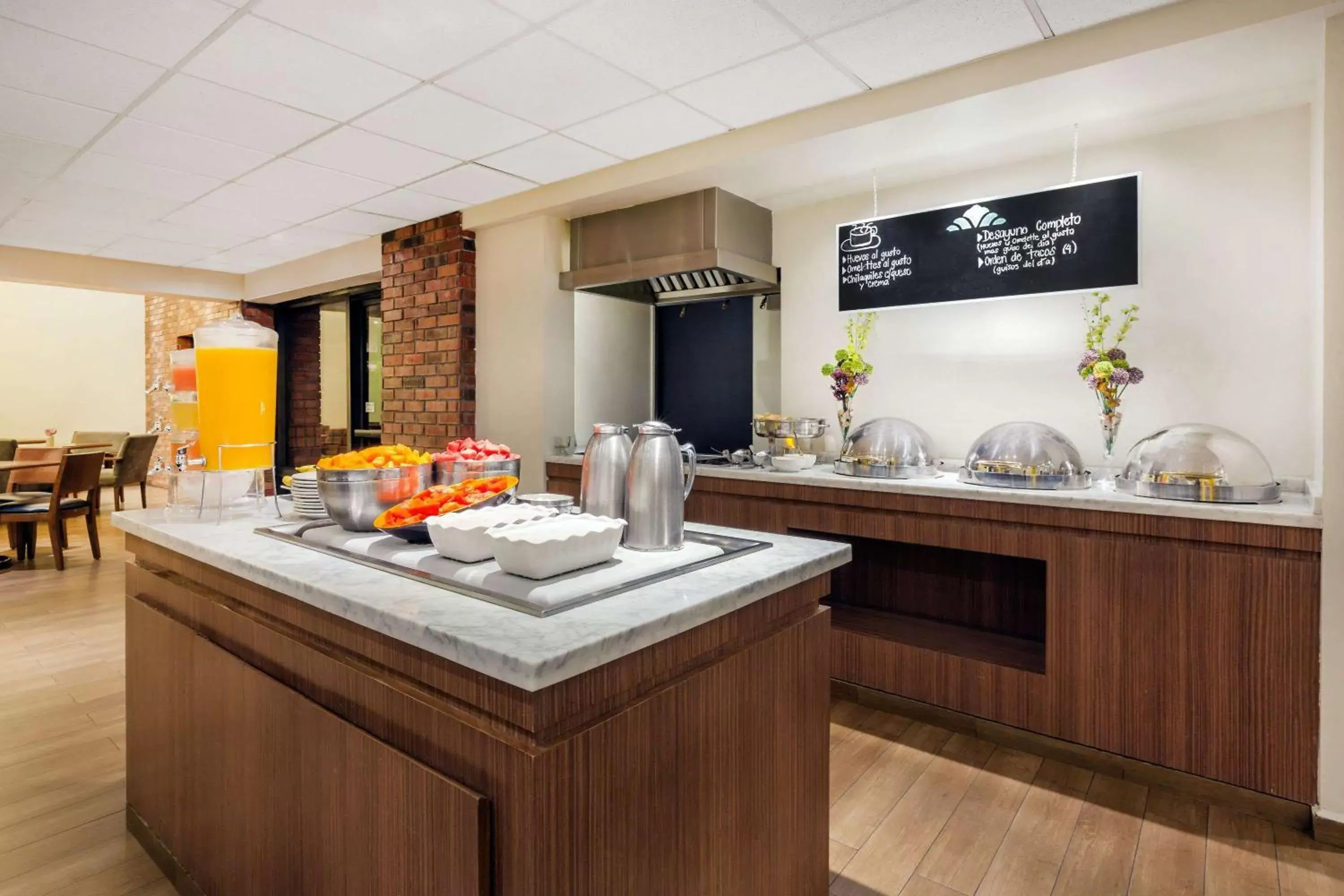 Restaurant/places to eat in Wyndham Garden Monterrey Norte Restaurant/places to eat in Wyndham Garden Monterrey Norte