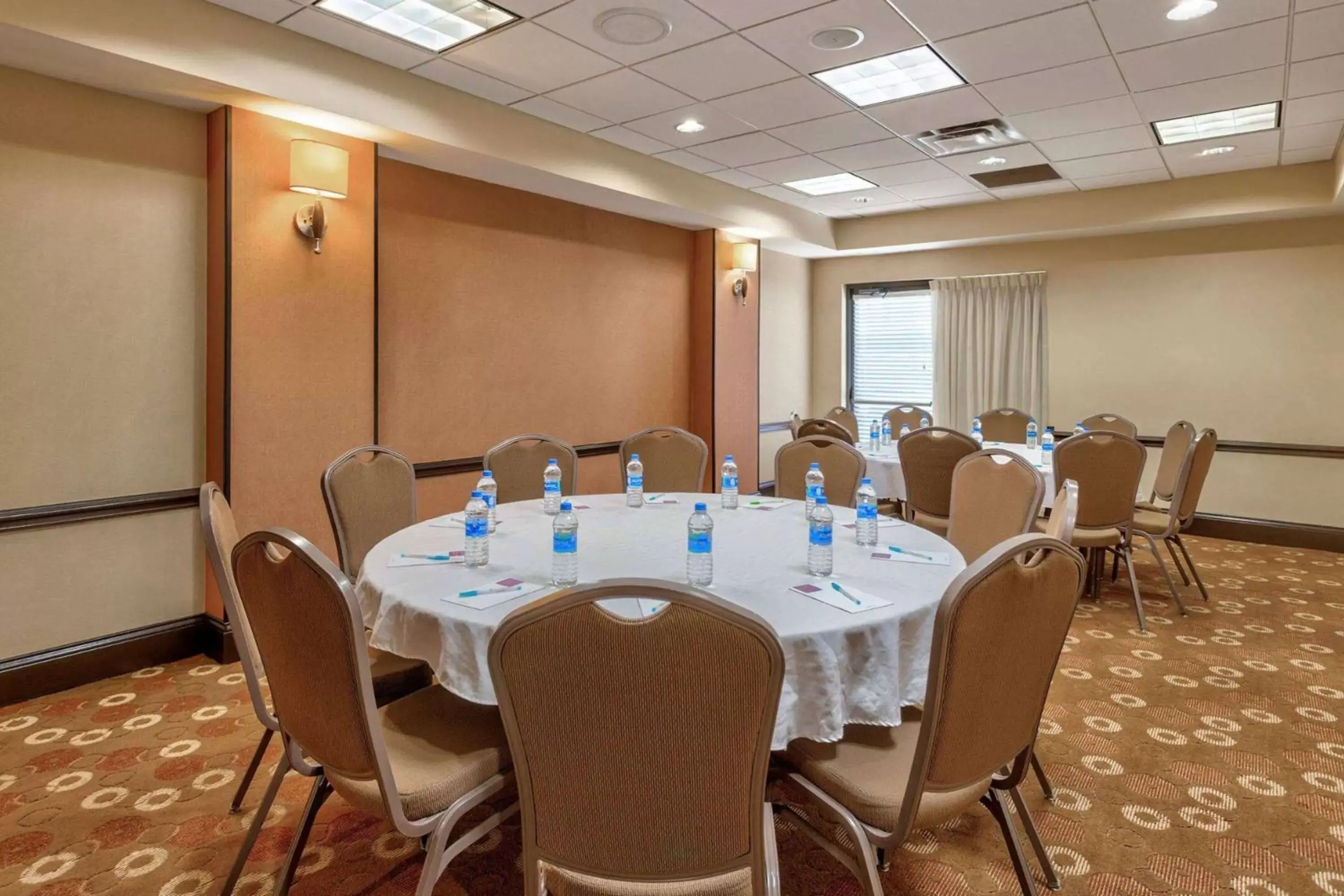 Meeting/conference room in Wyndham Garden Kansas City Airport