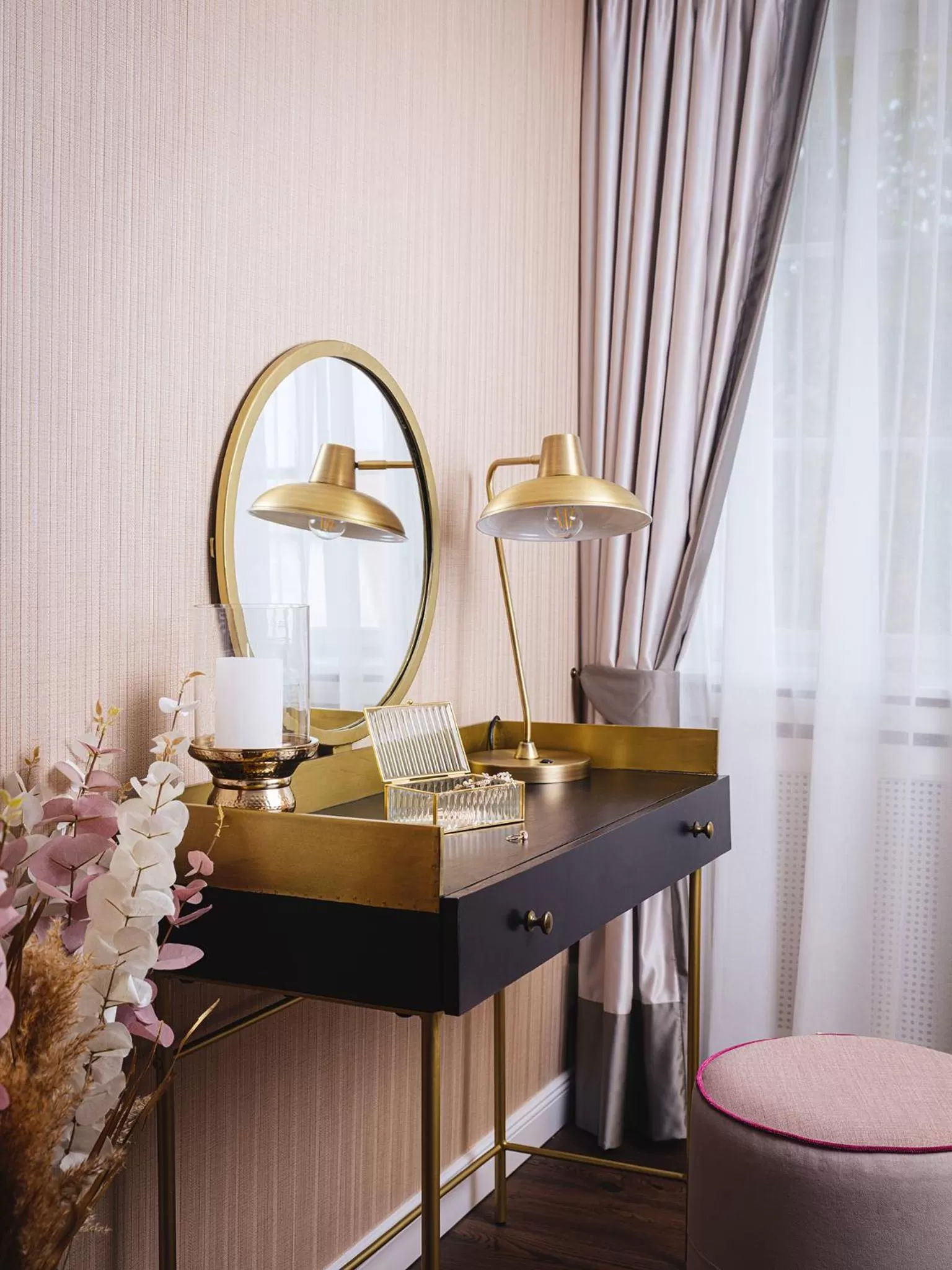 hair dresser in Althoff Hotel Fürstenhof