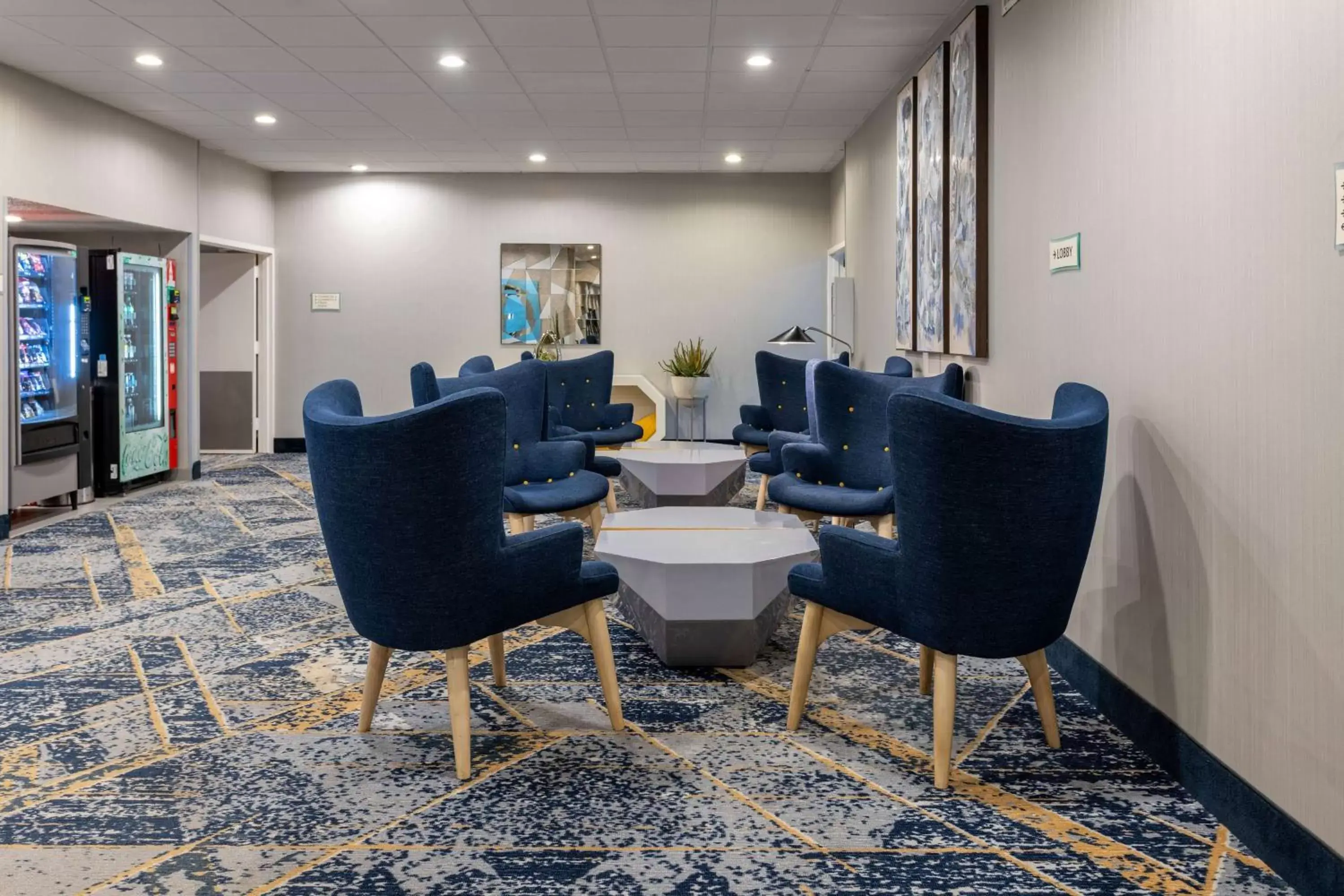 Lobby or reception in Baymont by Wyndham White Plains - Elmsford