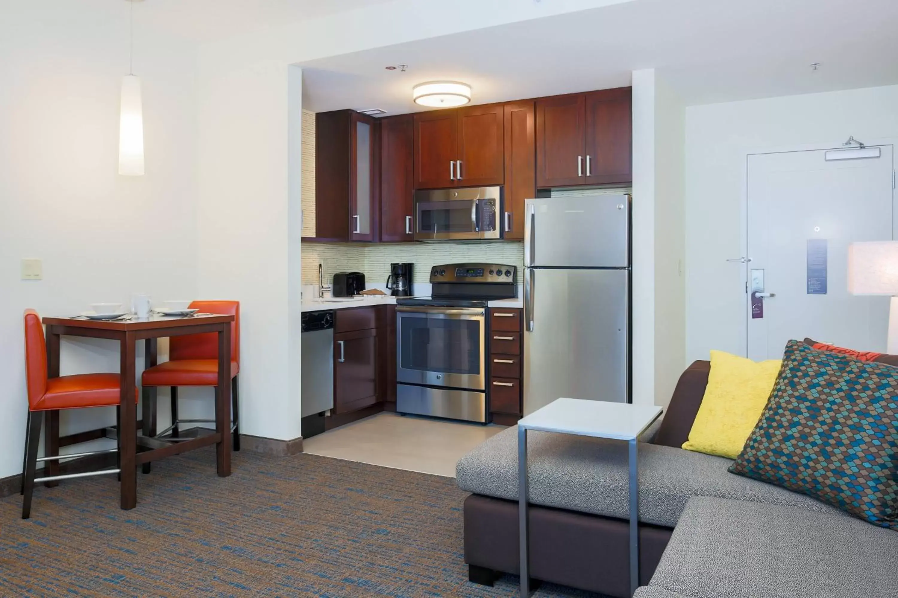 Kitchen or kitchenette, Kitchen/Kitchenette in Residence Inn by Marriott San Jose Airport