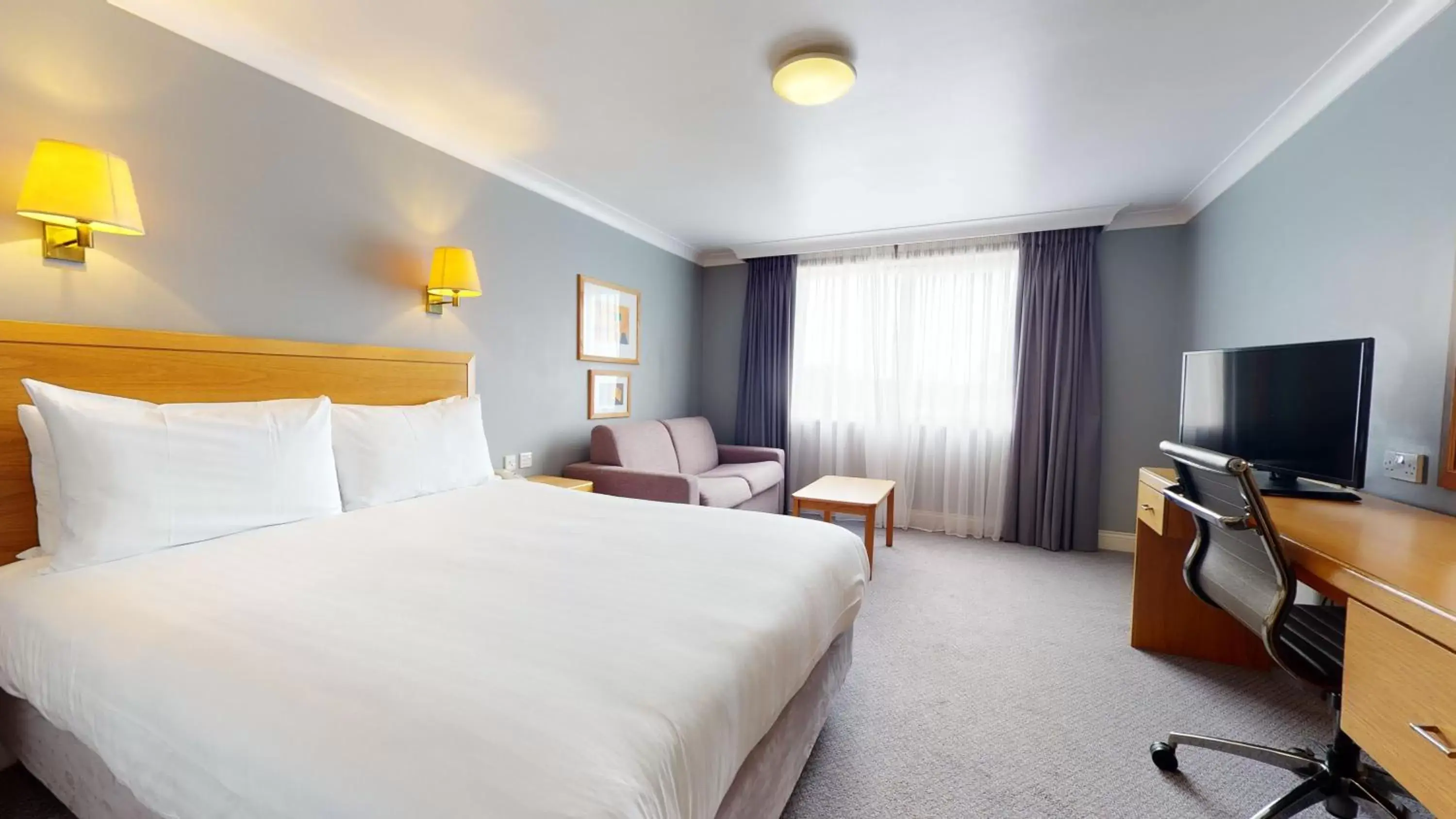 Bed in Holiday Inn Basildon by IHG Bed in Holiday Inn Basildon by IHG