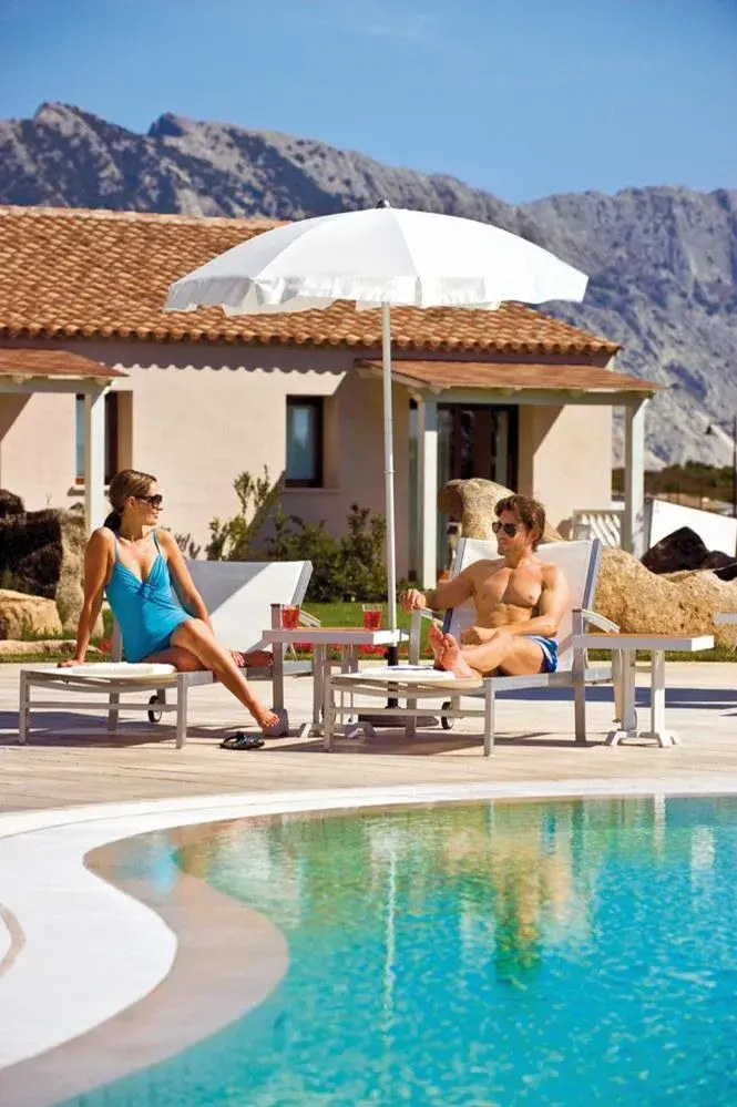 Solarium, Swimming Pool in Grande Baia Resort & Spa