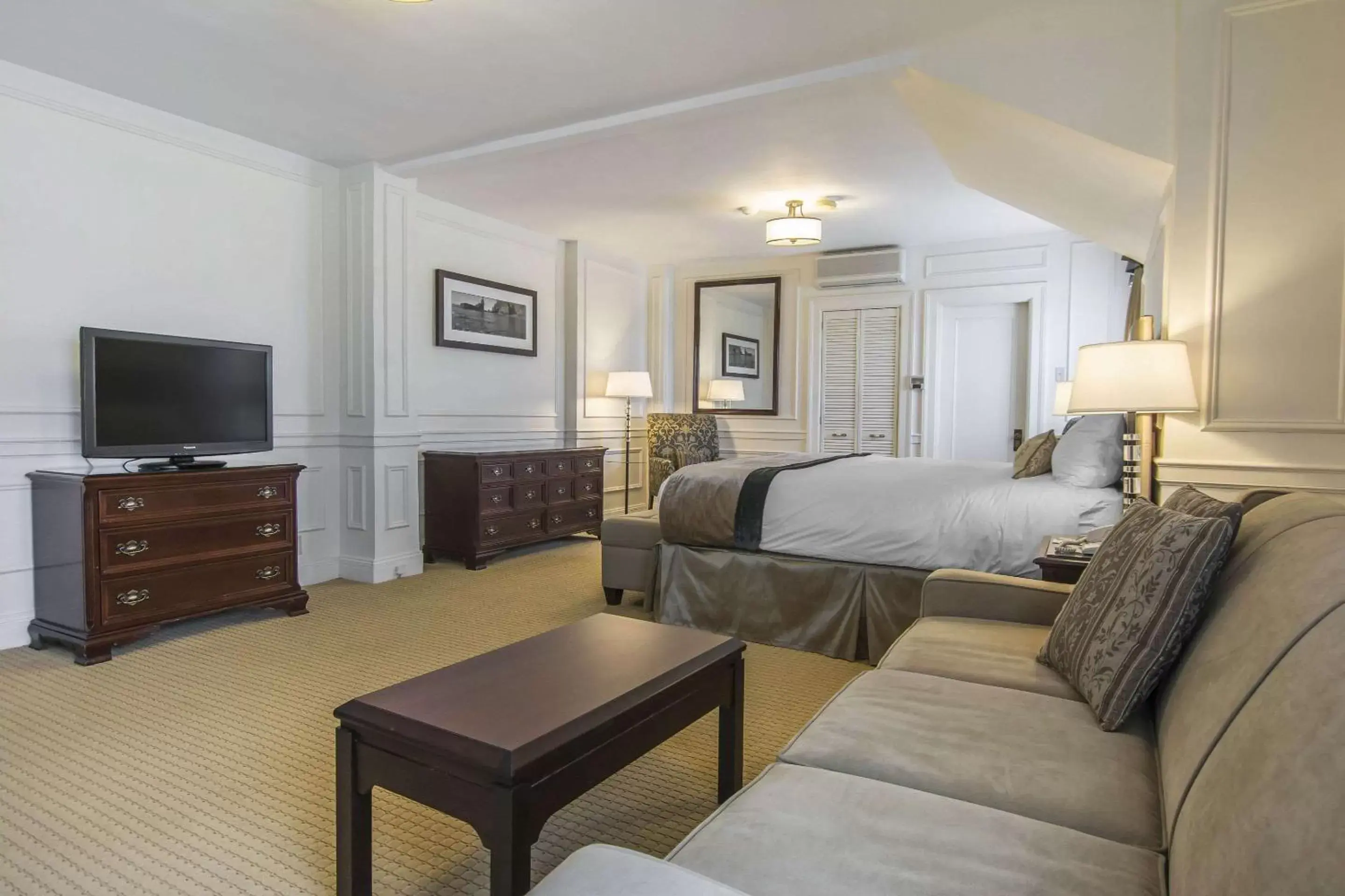 Photo of the whole room, Seating Area in Digby Pines Golf Resort and Spa