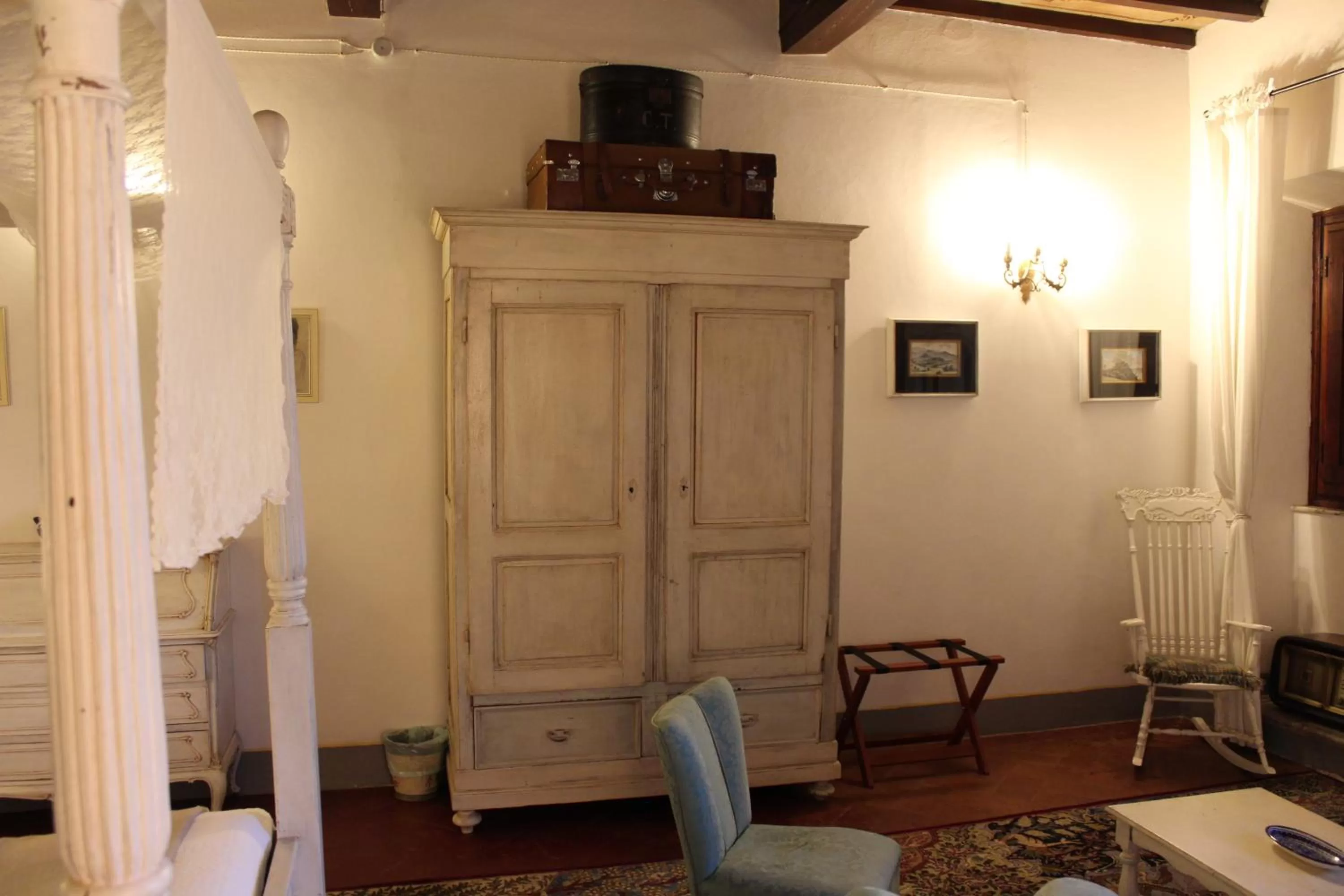 Decorative detail in Le Terrazze Del Chianti b&b Residenza d'Epoca e di Charme