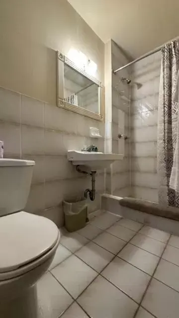 Bathroom in Star Inn by Elevate Rooms