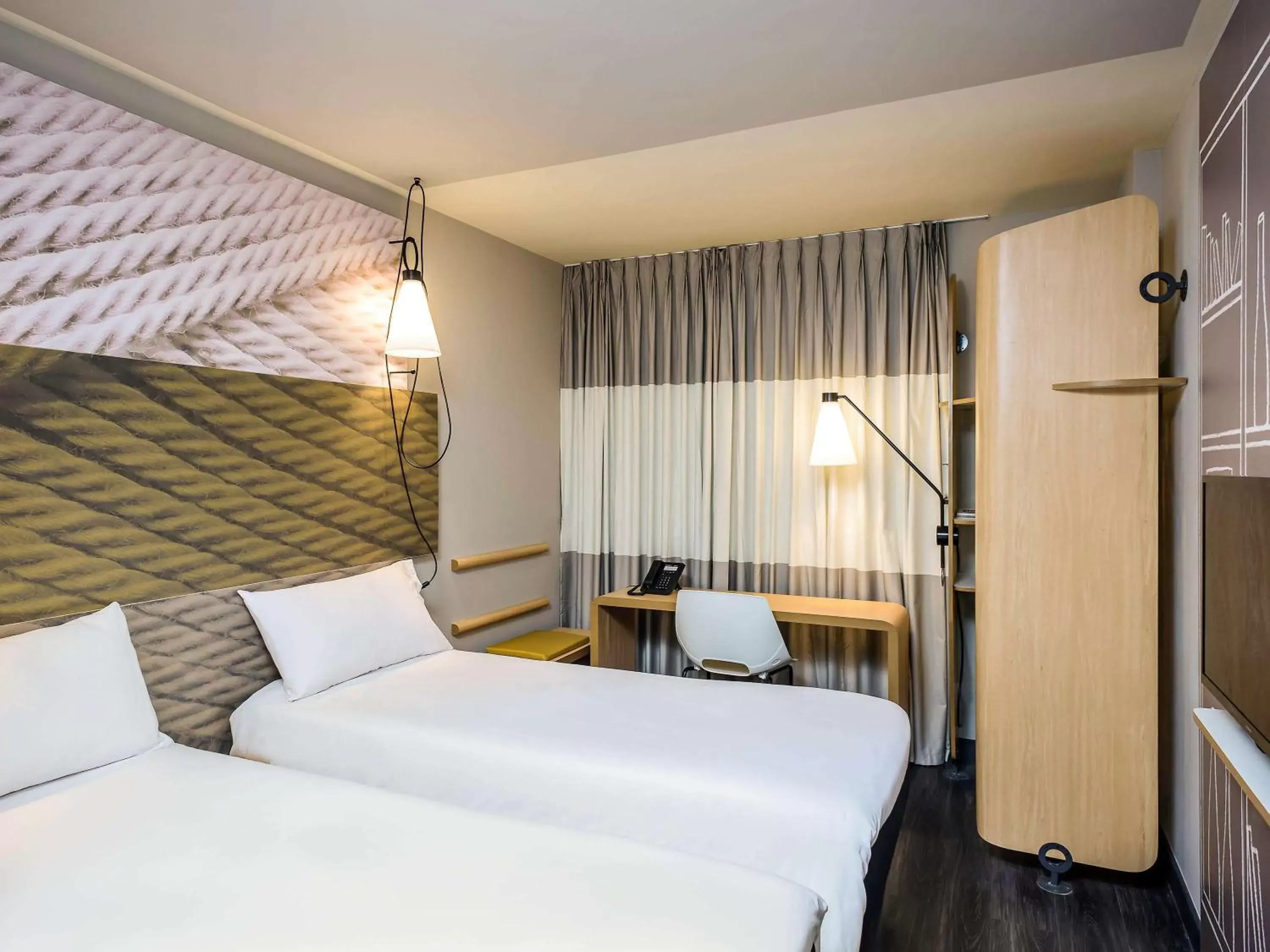 Photo of the whole room, Bed in ibis Fortaleza Centro de Eventos