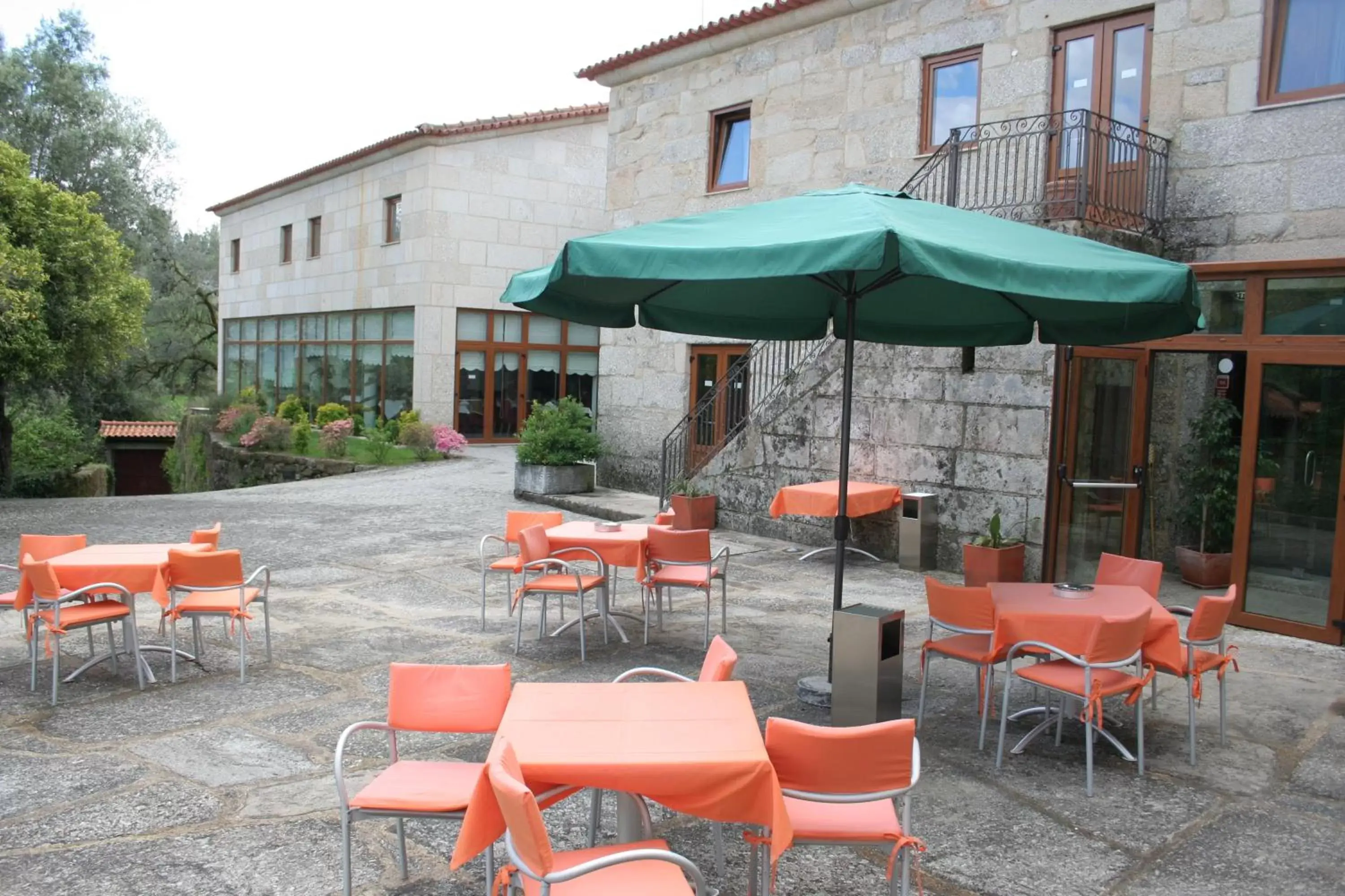 Facade/entrance, Restaurant/Places to Eat in Hotel Rural de Charme Maria da Fonte