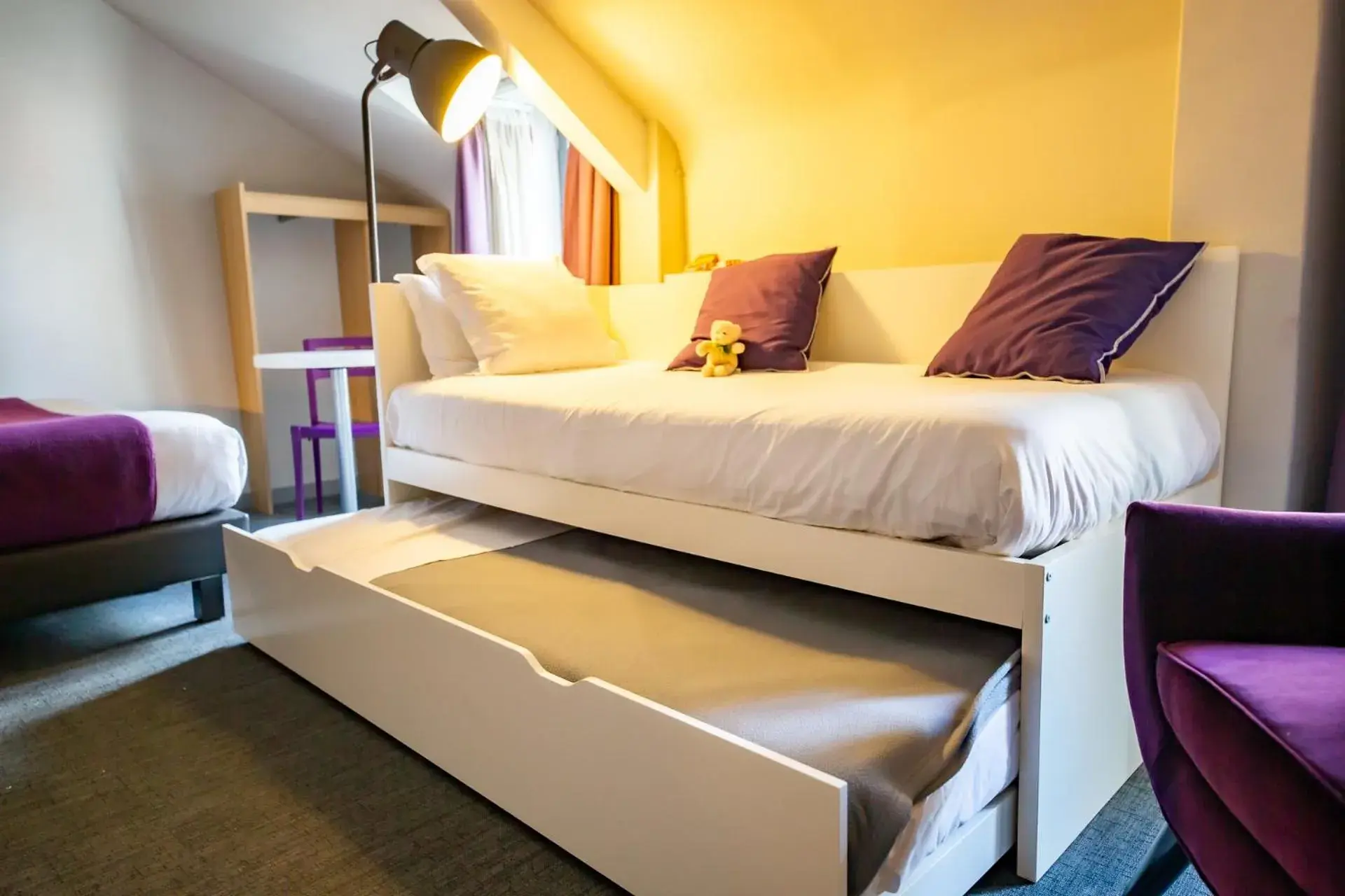 Bed in Hôtel du Château Dinan - Originals Boutique Bed in Hôtel du Château Dinan - Originals Boutique