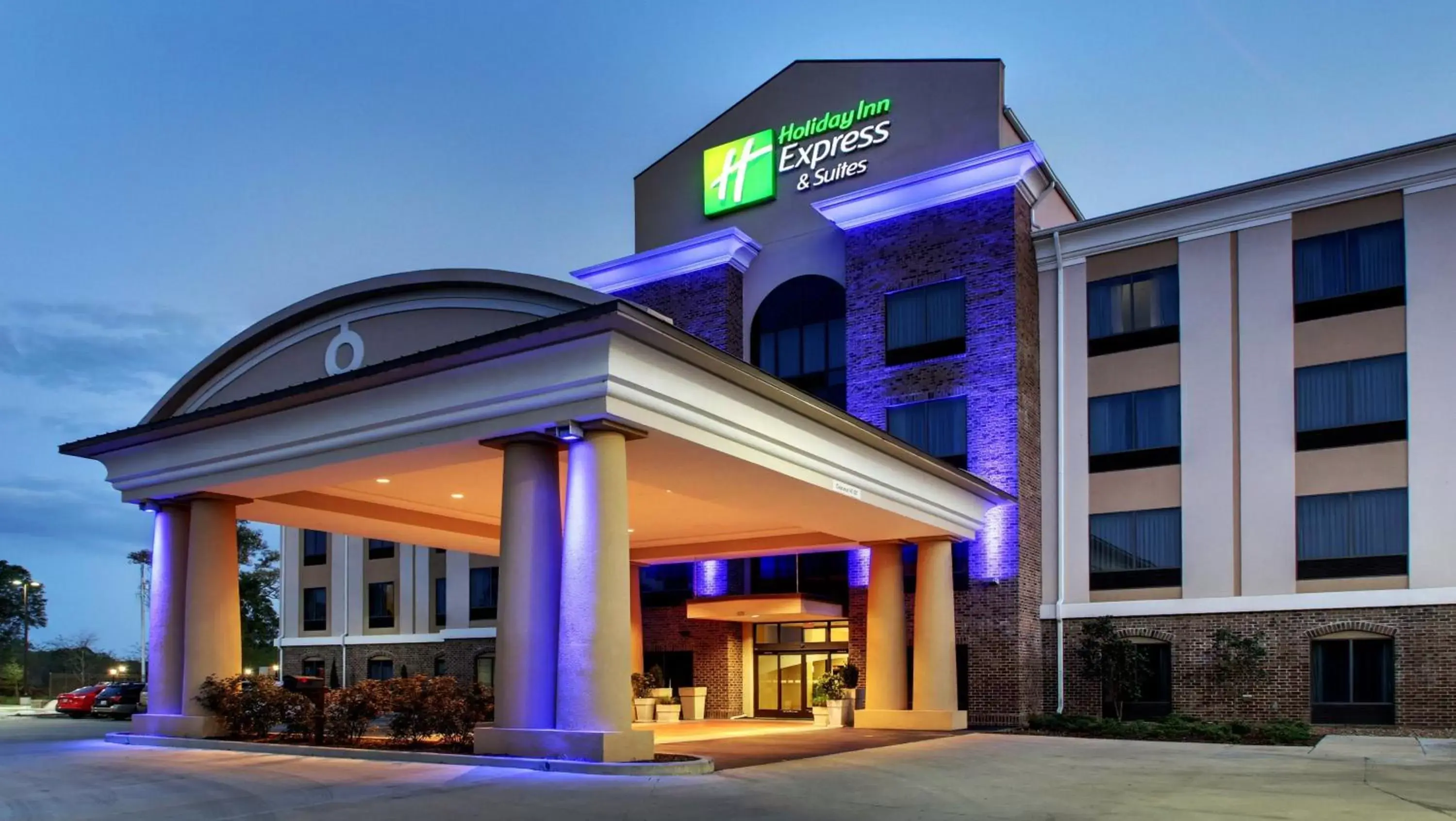 Property Building in Holiday Inn Express Natchez South West, an IHG Hotel